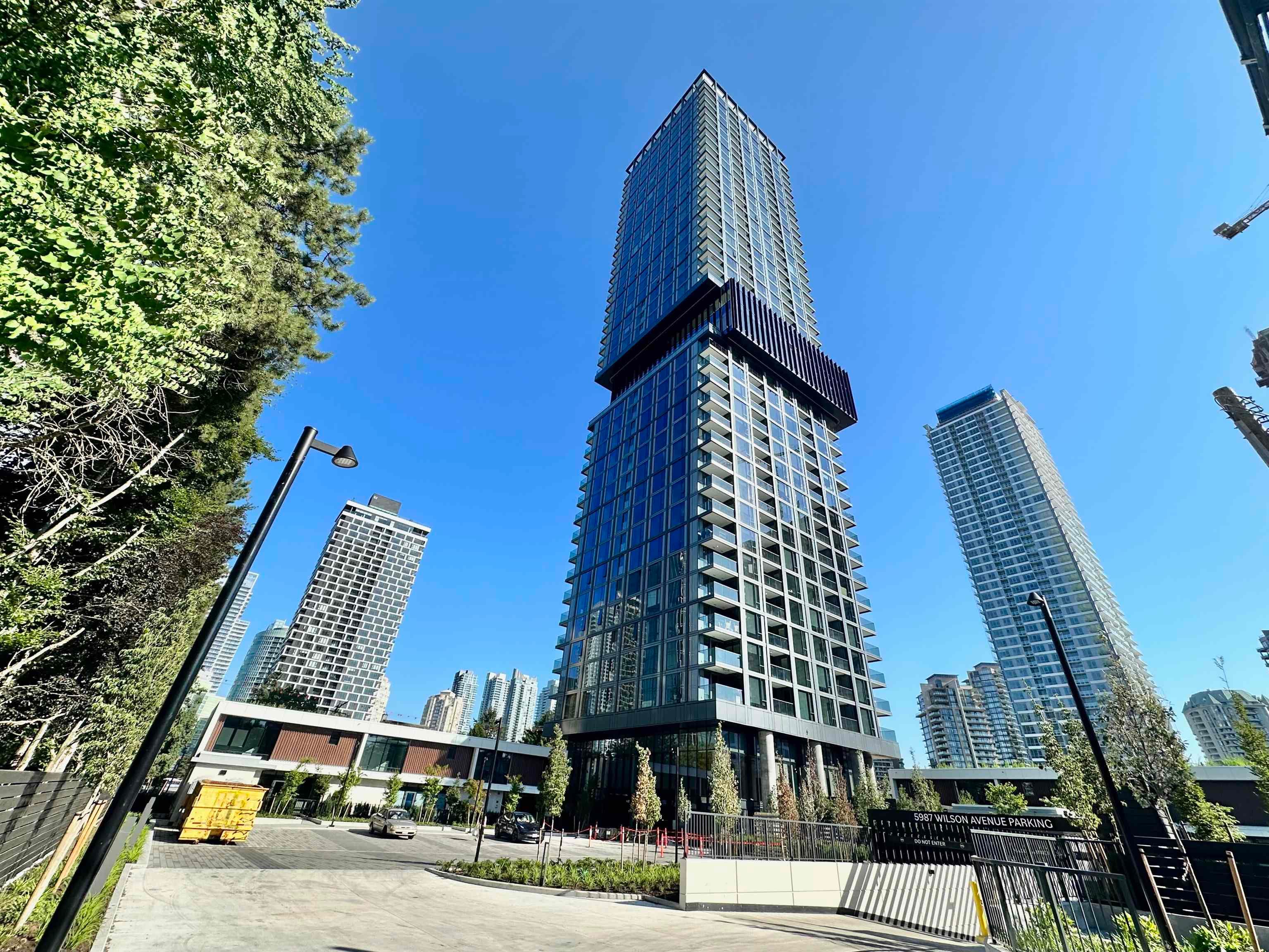 805 - 5987 Wilson Avenue, Burnaby, V5H 0L7 — photo 2