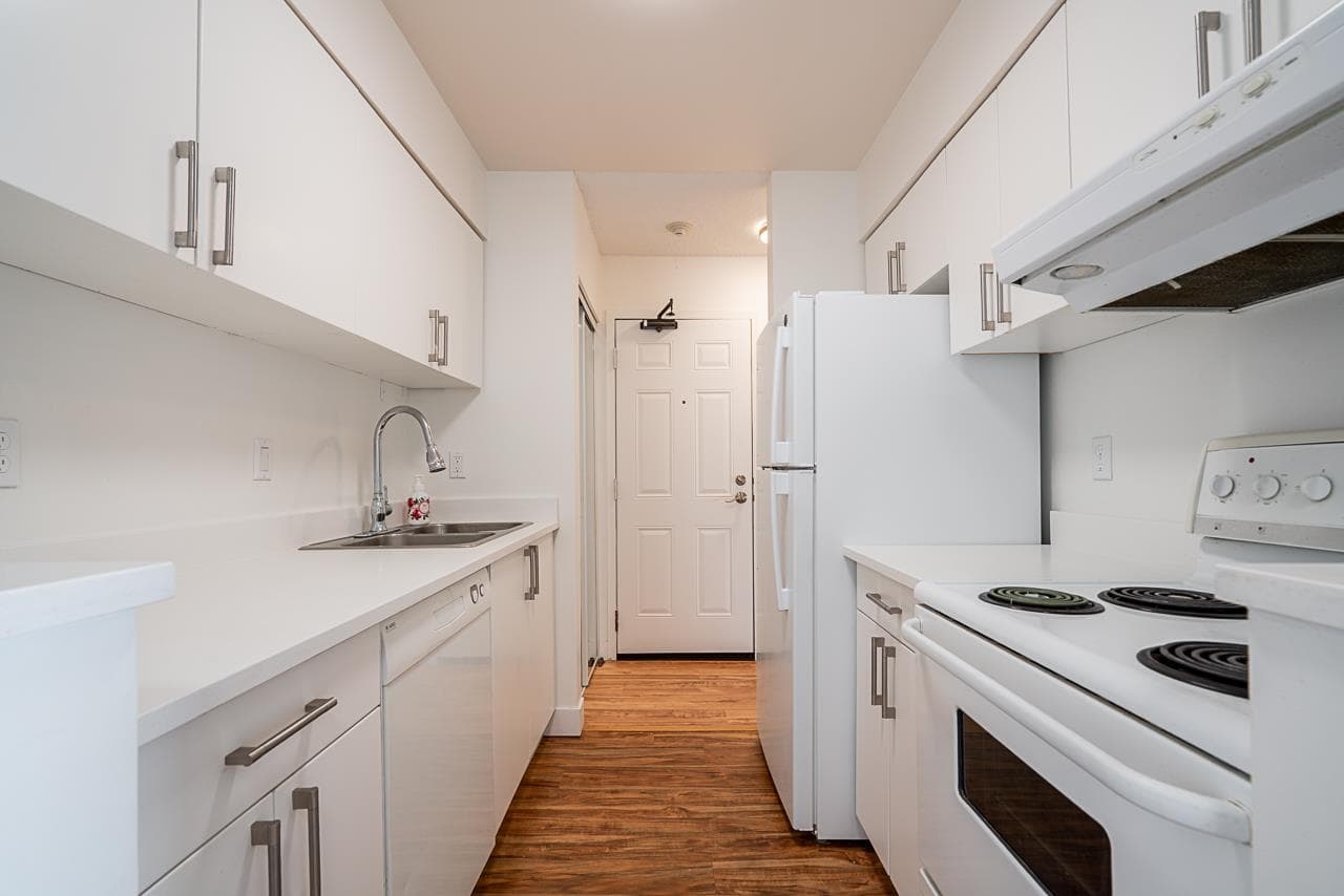 208 - 1550 Chesterfield Avenue, North Vancouver, V7M 2N6 — photo 5