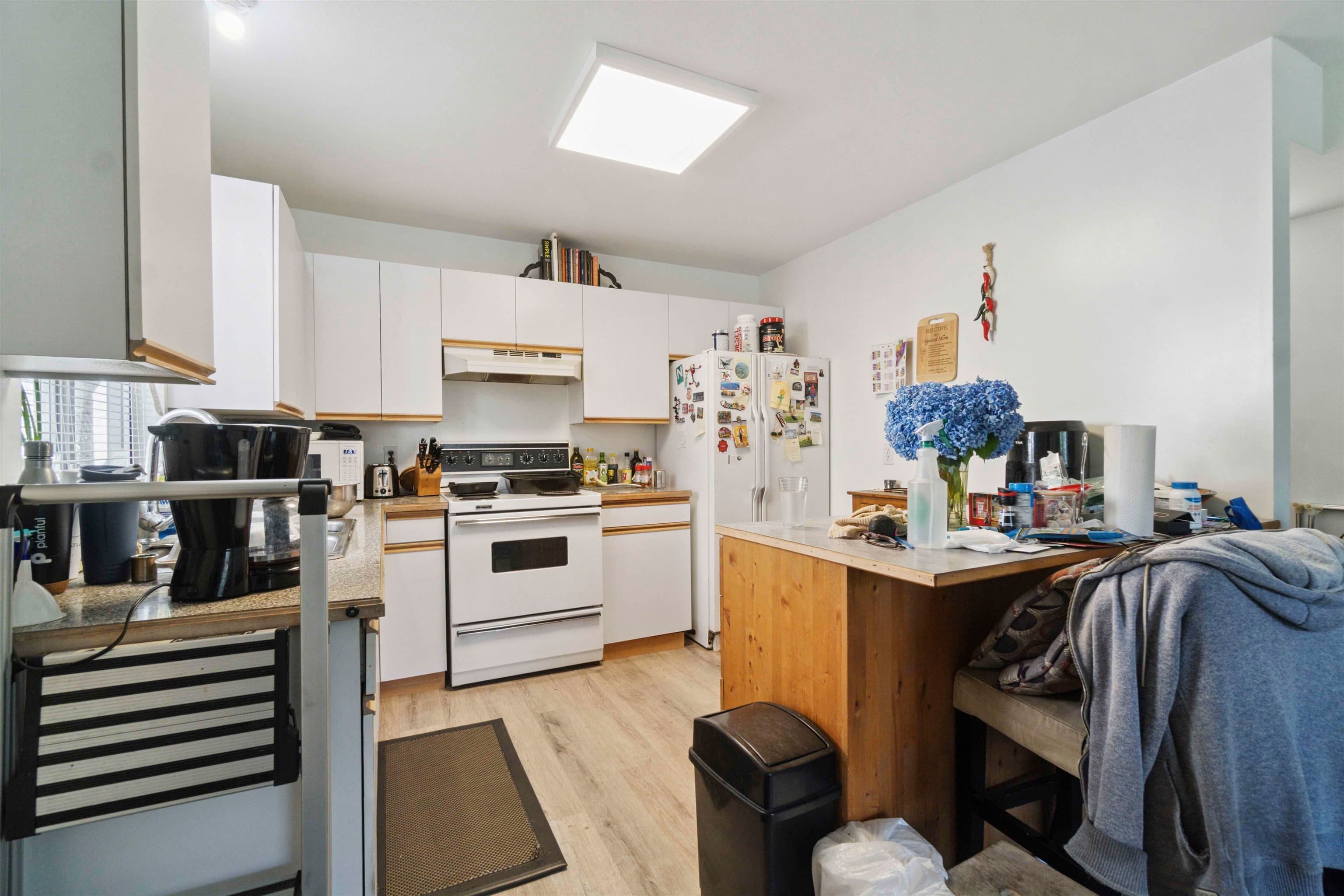 2569 Davies Avenue, Port Coquitlam, V3C 2J8 — photo 5