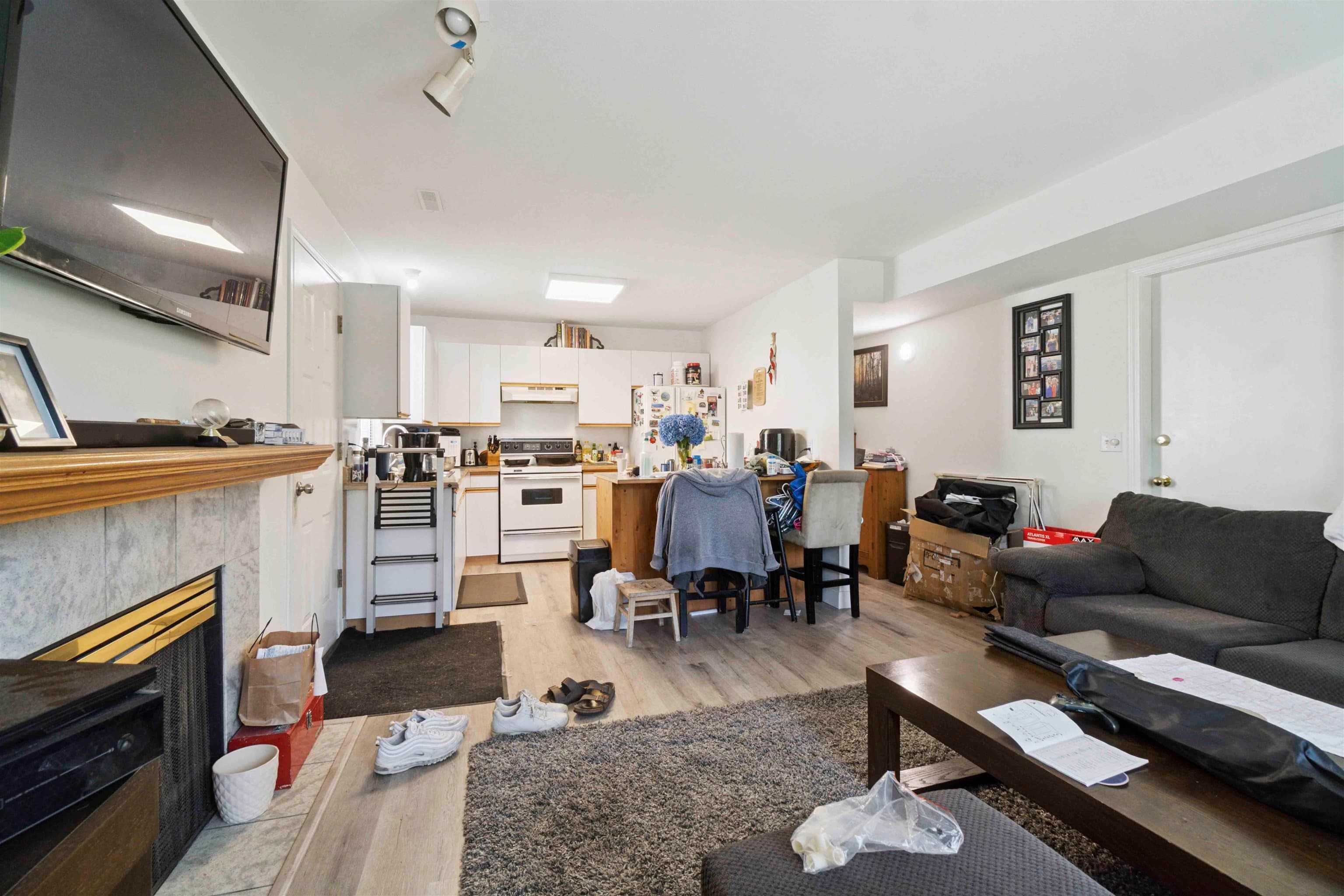 2569 Davies Avenue, Port Coquitlam, V3C 2J8 — photo 4