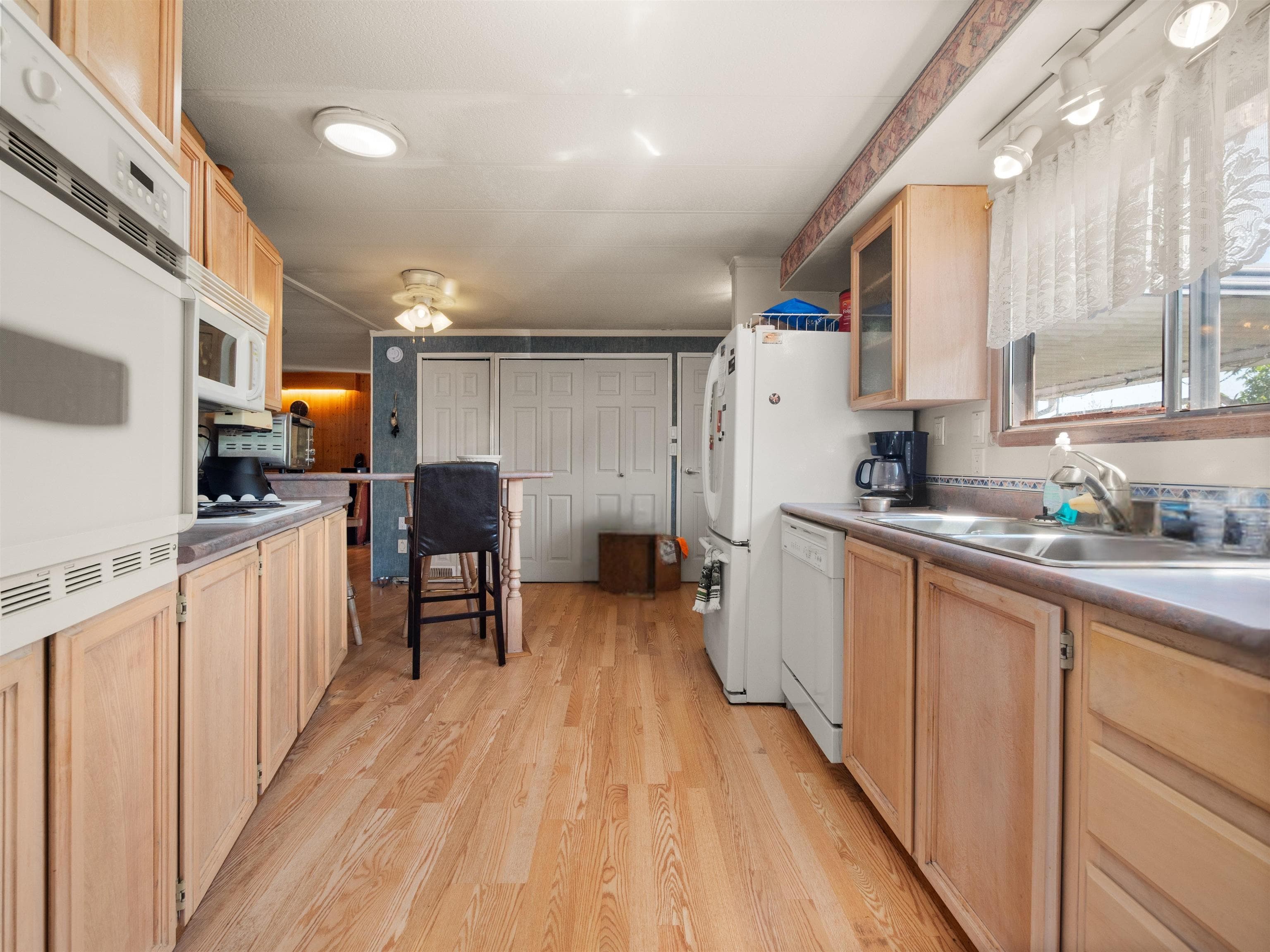 39 - 8254 134 Street, Surrey, V3W 6M2 — photo 5