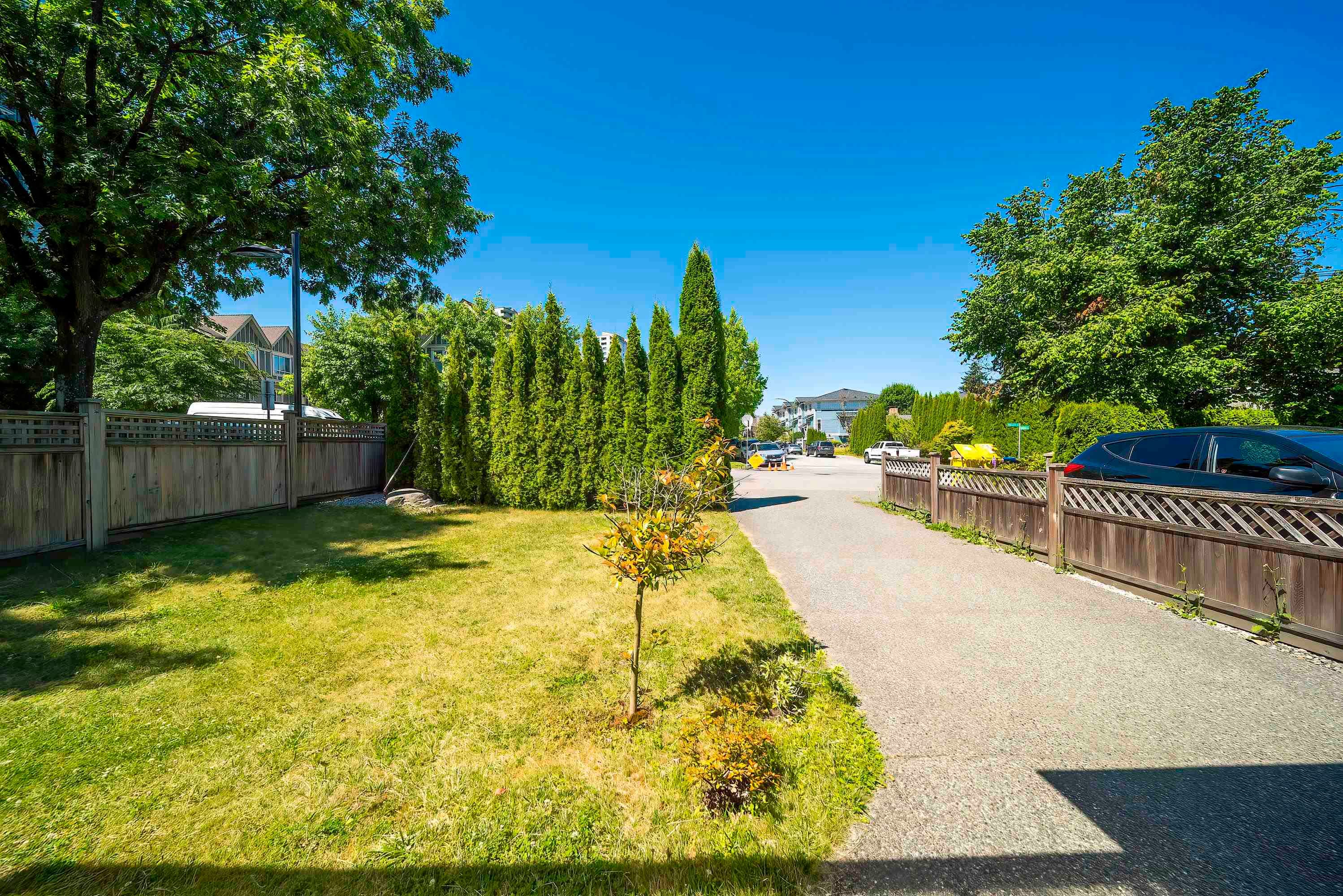 5598 Halley Avenue, Burnaby, V5H 2P8 — photo 3