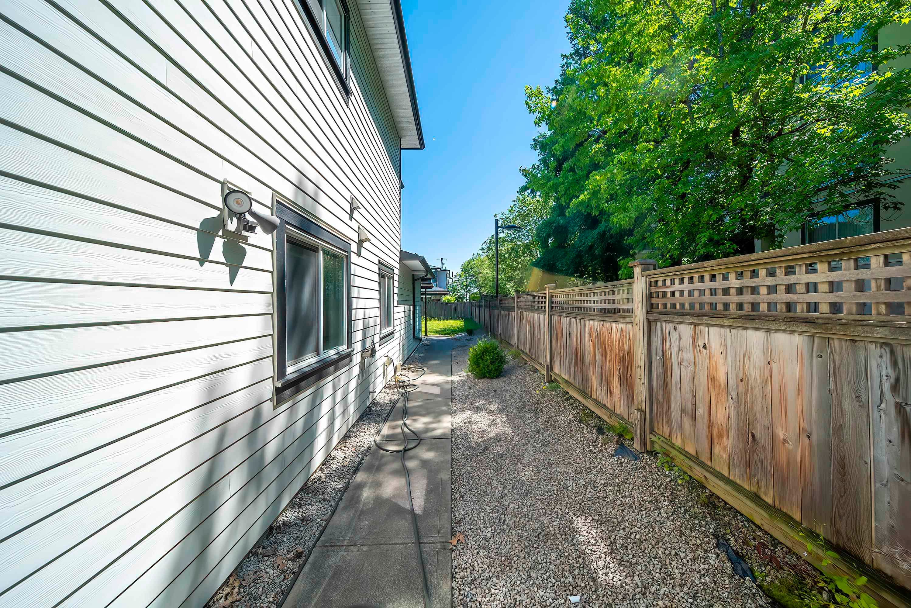 5598 Halley Avenue, Burnaby, V5H 2P8 — photo 5