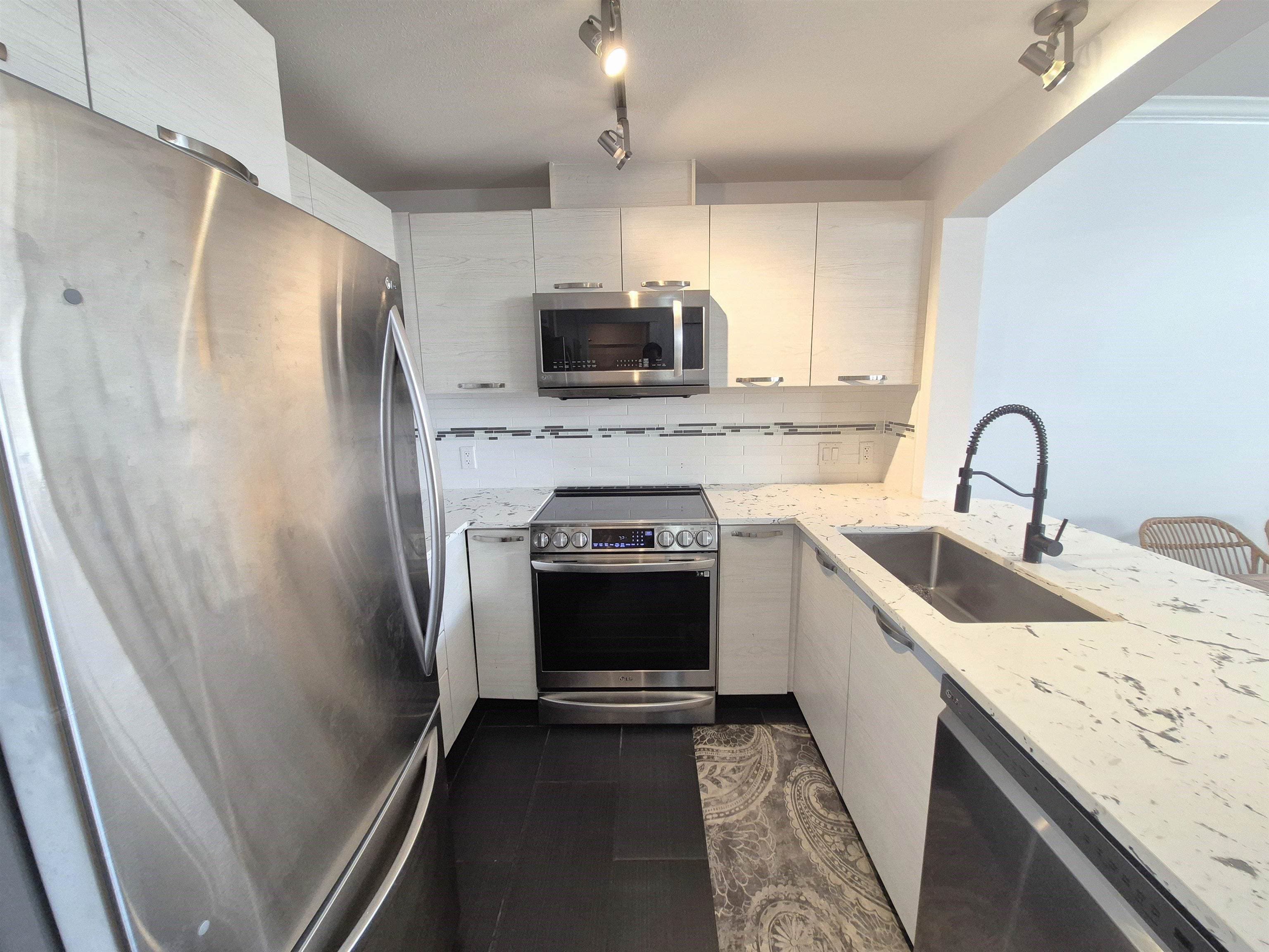 405 - 7478 Byrnepark Walk, Burnaby, V3N 0B5 — photo 3
