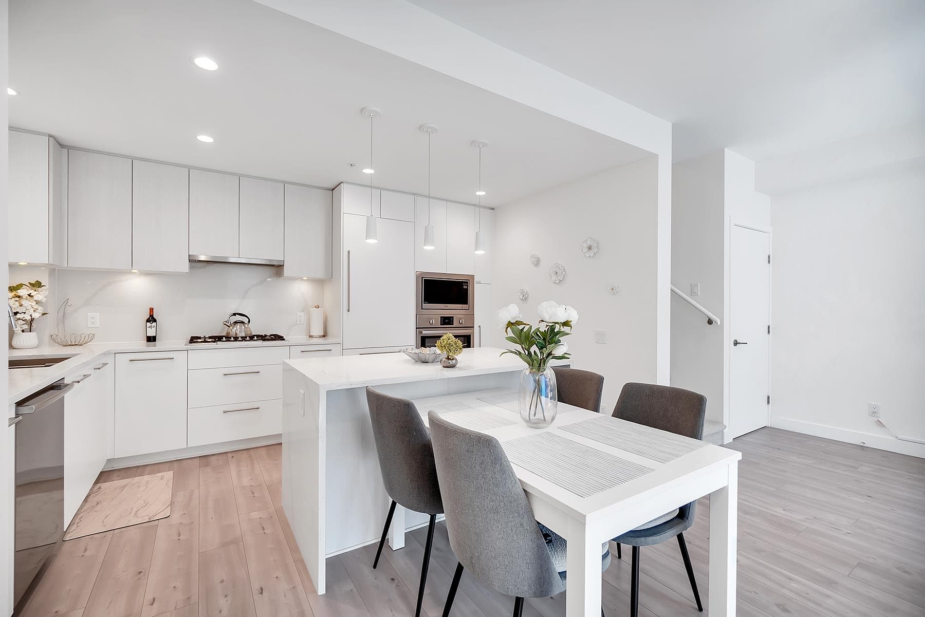245 - 2035 Glenaire Drive, North Vancouver, V7P 1Y2 — photo 5