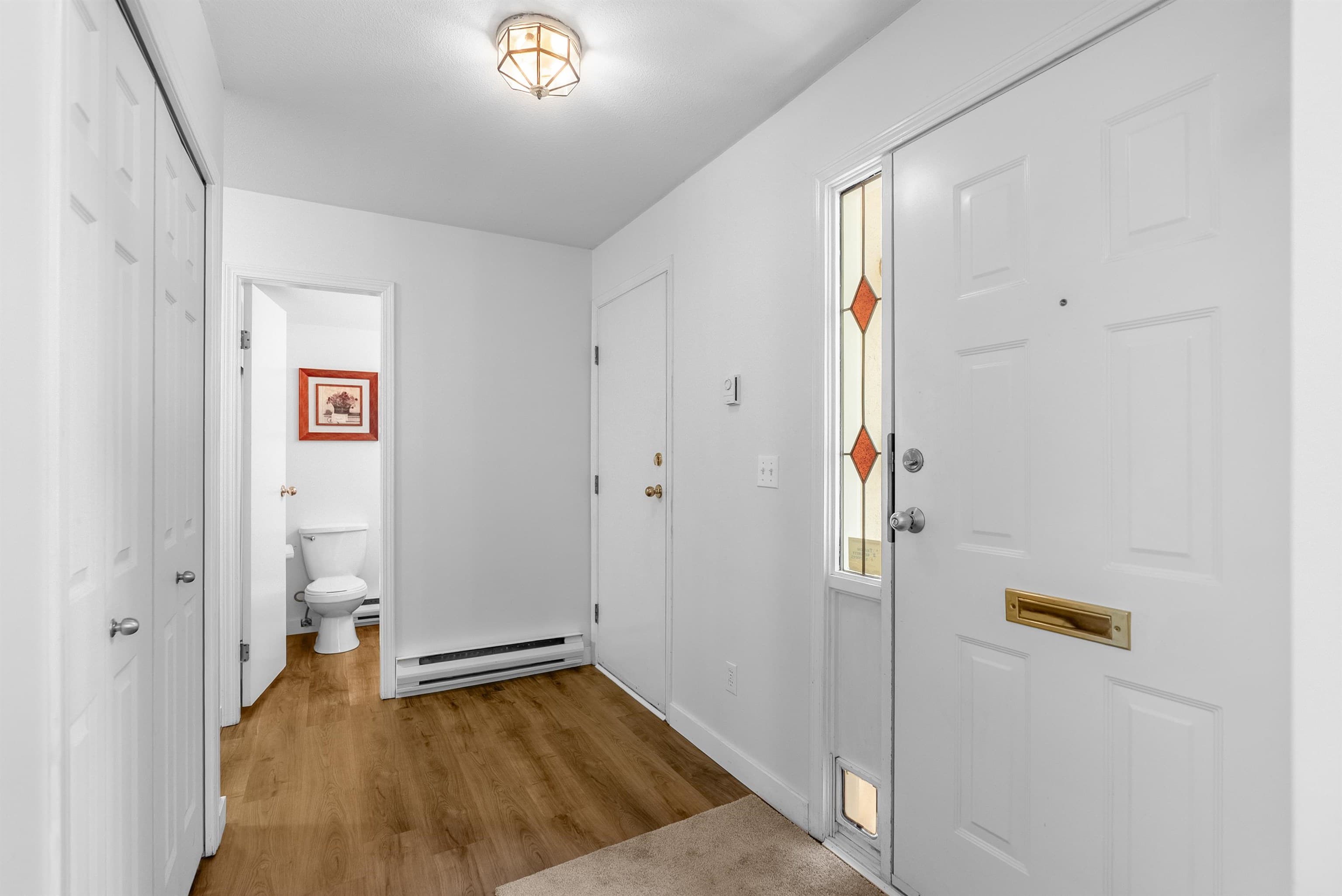 3 - 10056 154 Street, Surrey, V3R 4J6 — photo 2