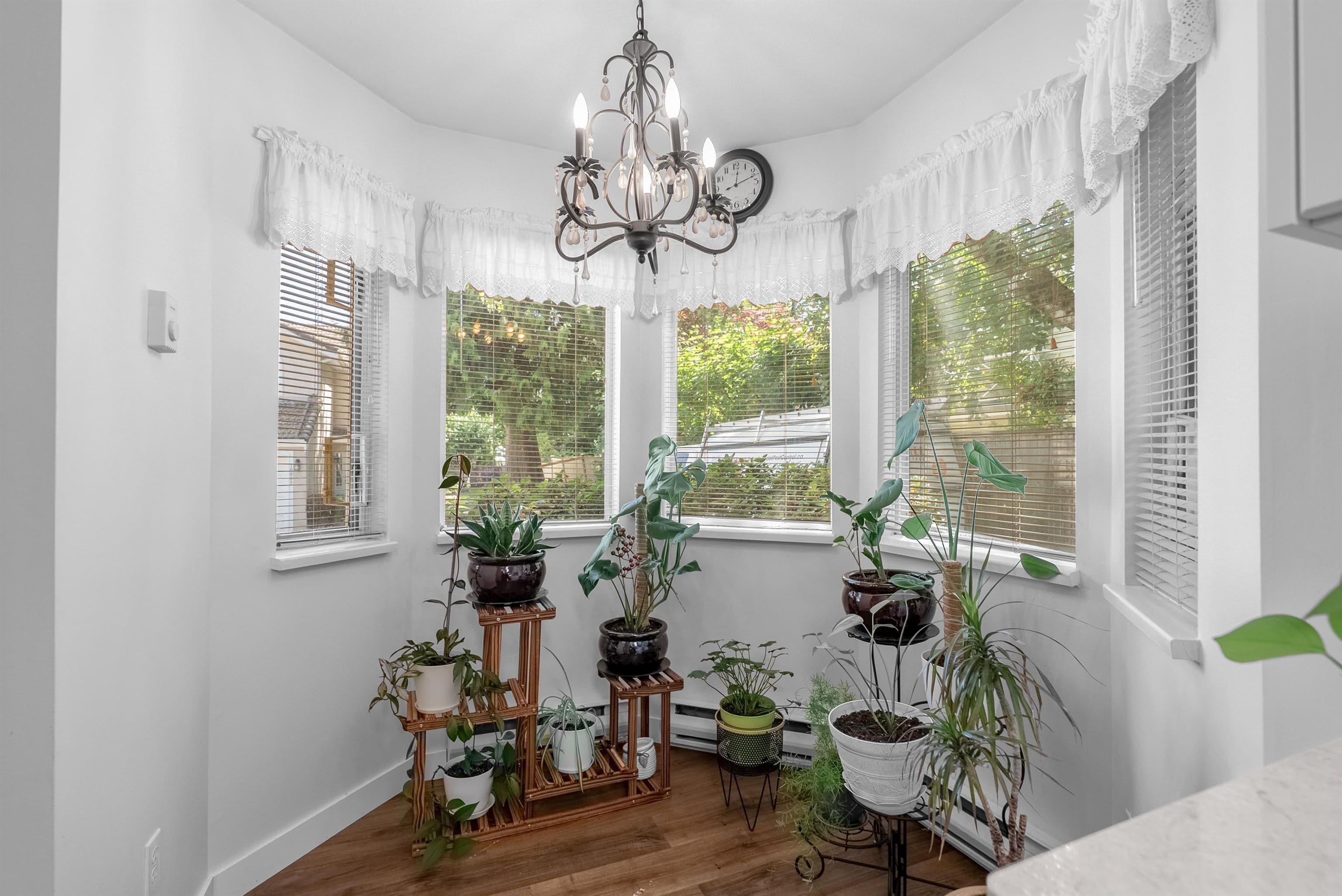 3 - 10056 154 Street, Surrey, V3R 4J6 — photo 5