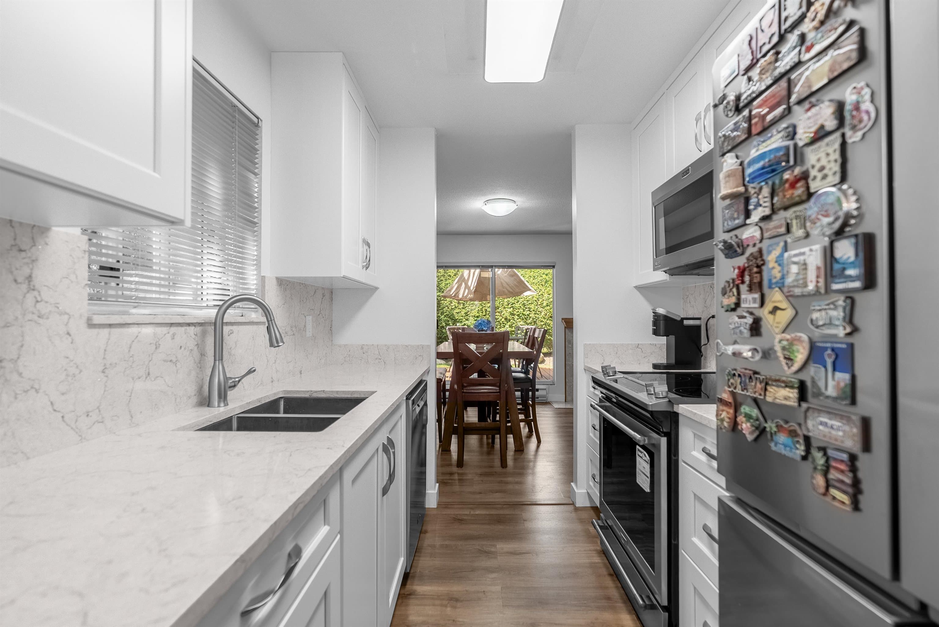 3 - 10056 154 Street, Surrey, V3R 4J6 — photo 4