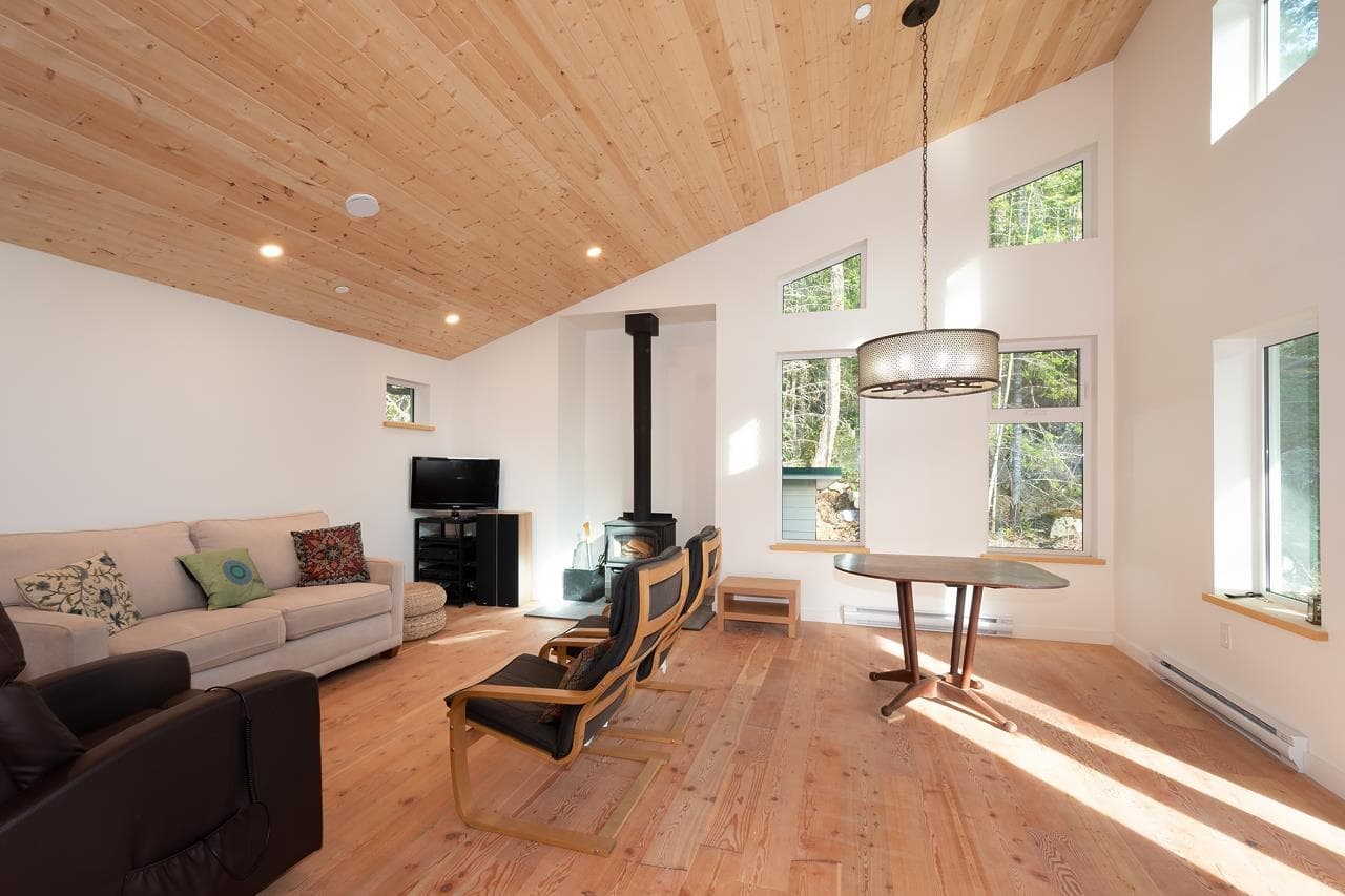 1580 Evergreen Lane, Bowen Island, V0N 1G2 — photo 2