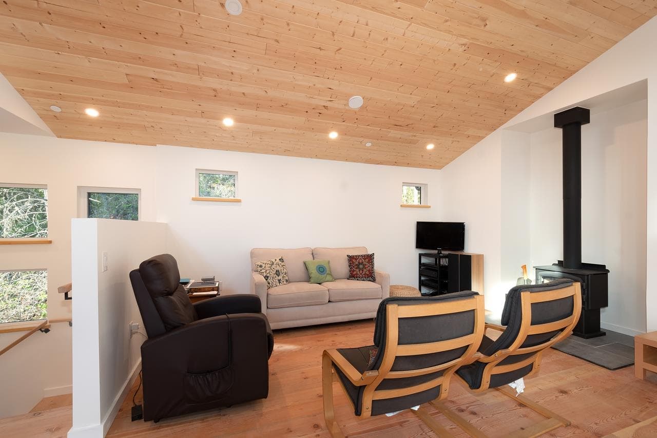 1580 Evergreen Lane, Bowen Island, V0N 1G2 — photo 3