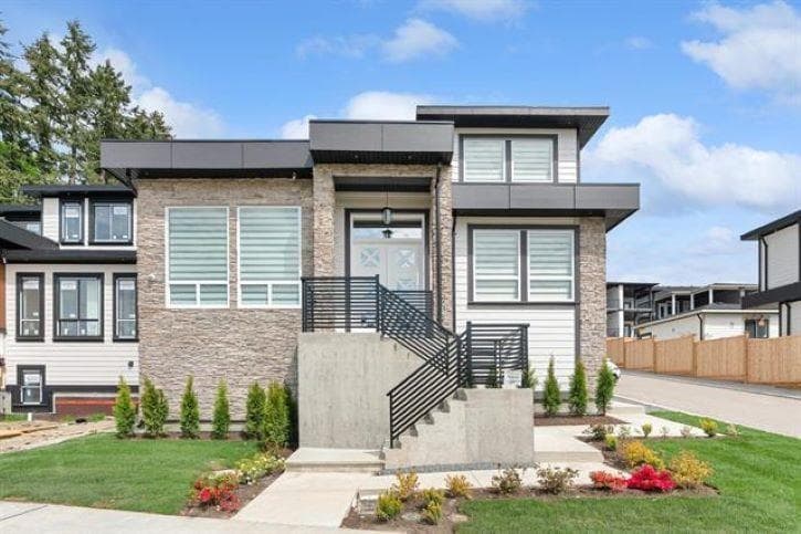 16685 15a Avenue, Surrey
