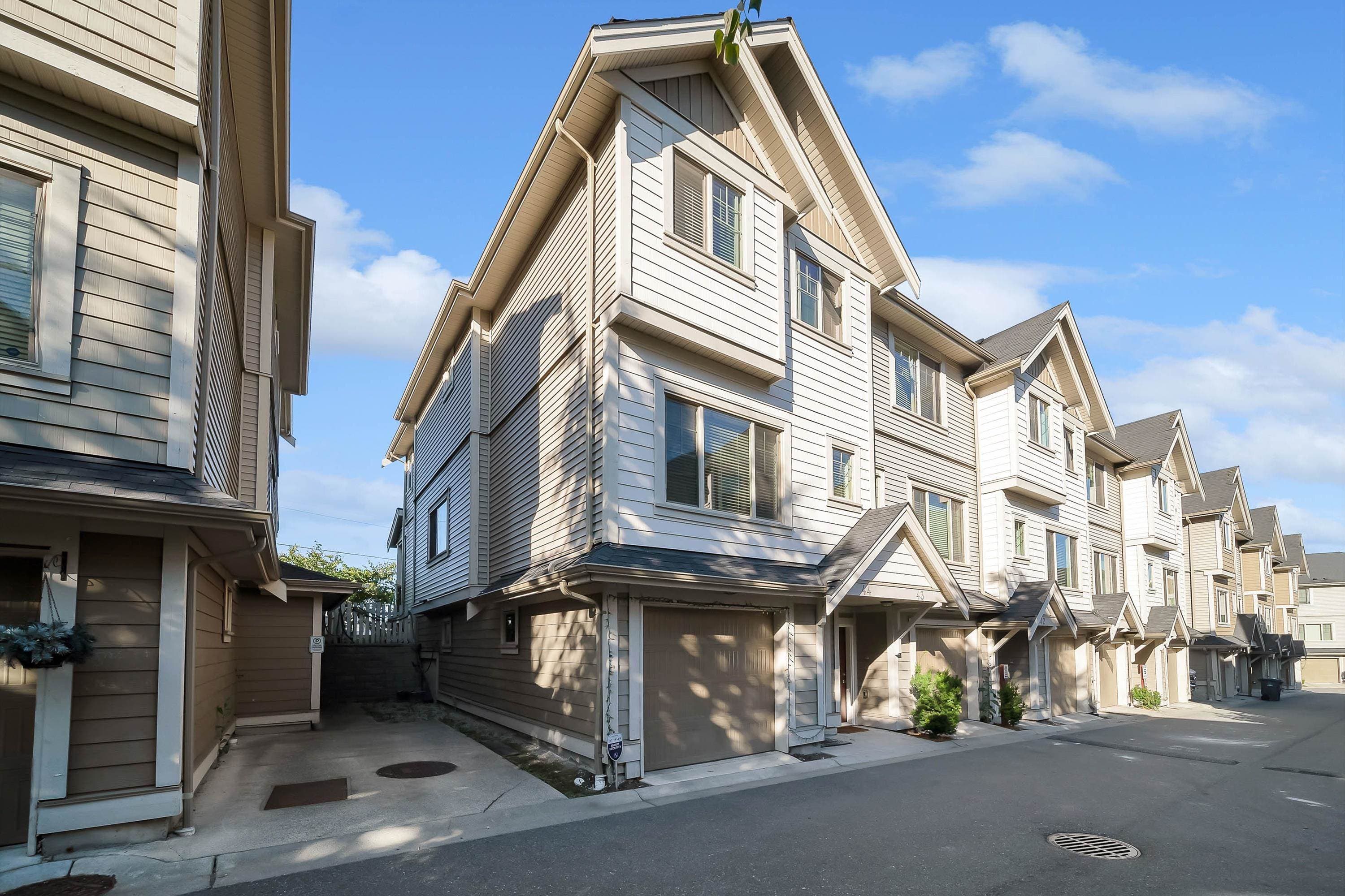 44 - 19097 64 Avenue, Surrey, V3S 6X5 — photo 2