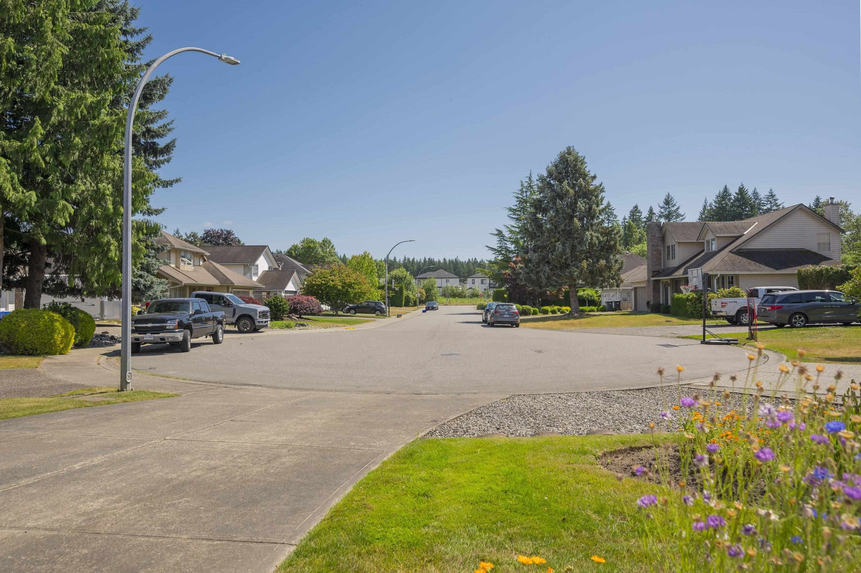 3389 197 Street, Langley, V3A 7X4 — photo 4