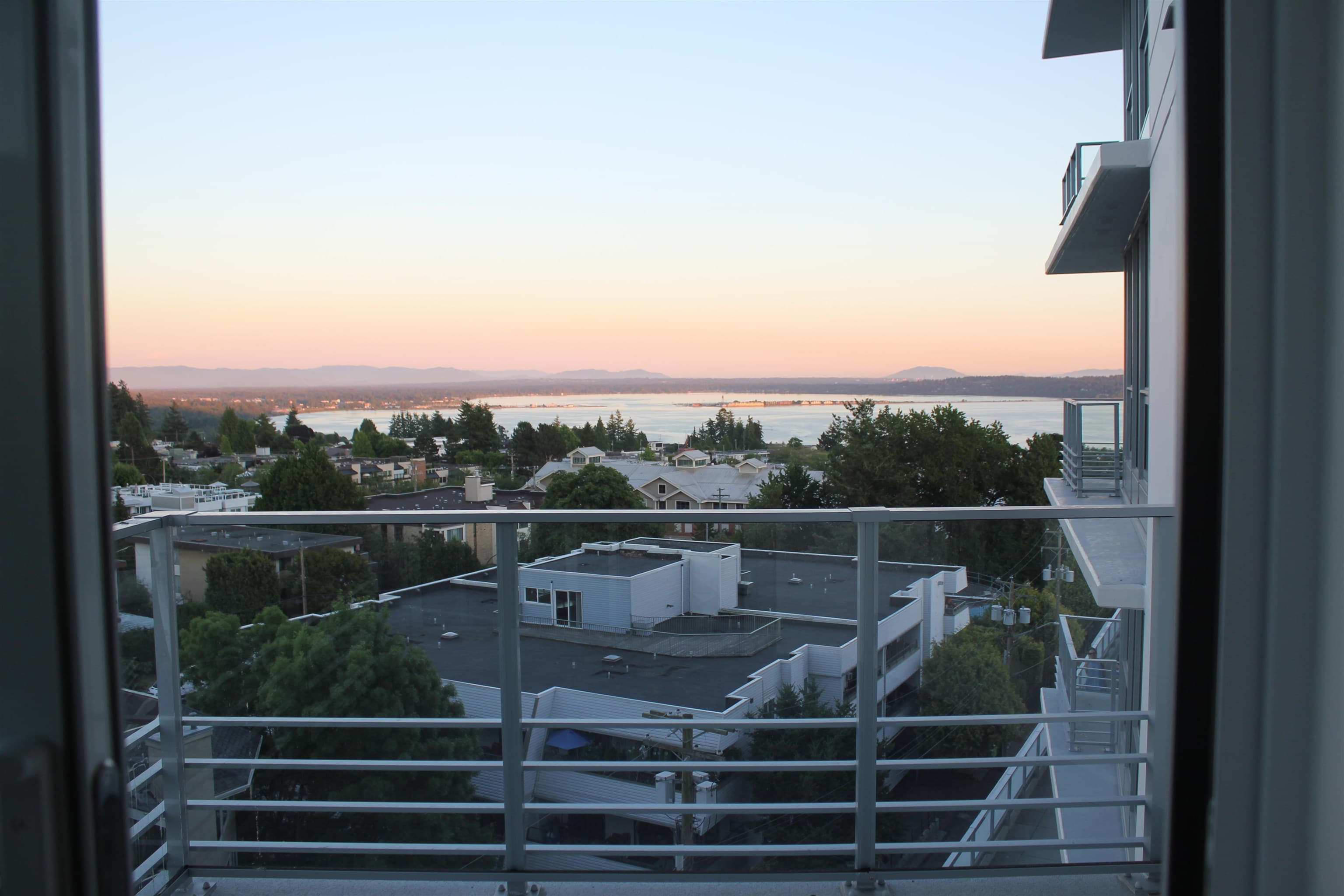 702 - 1342 Johnston Road, White Rock, V4B 0C7 — photo 2