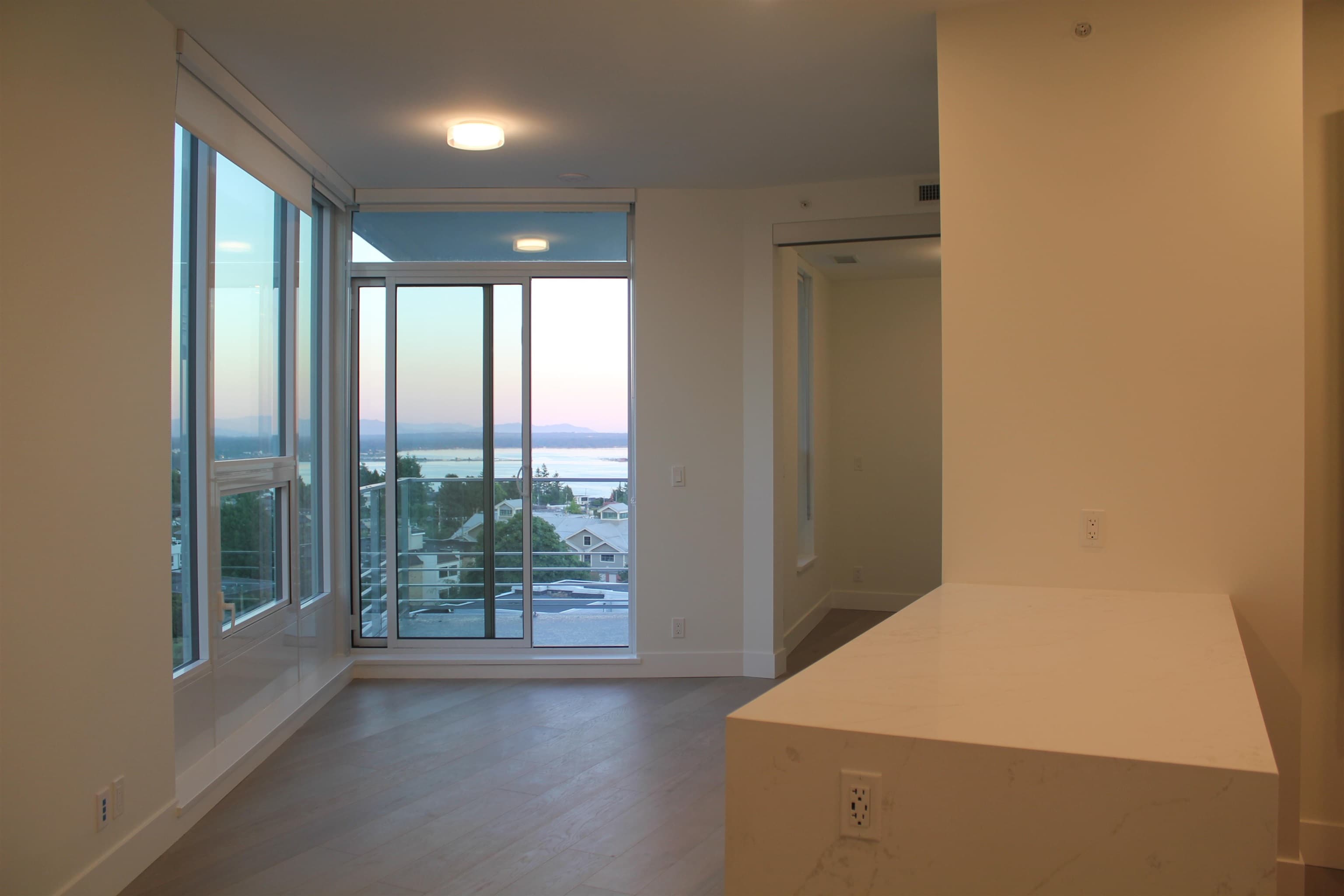 702 - 1342 Johnston Road, White Rock, V4B 0C7 — photo 5