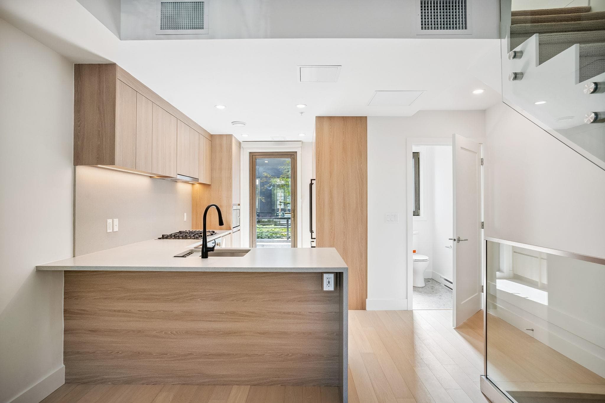 6268 Oak Street, Vancouver, V6M 2W4 — photo 4
