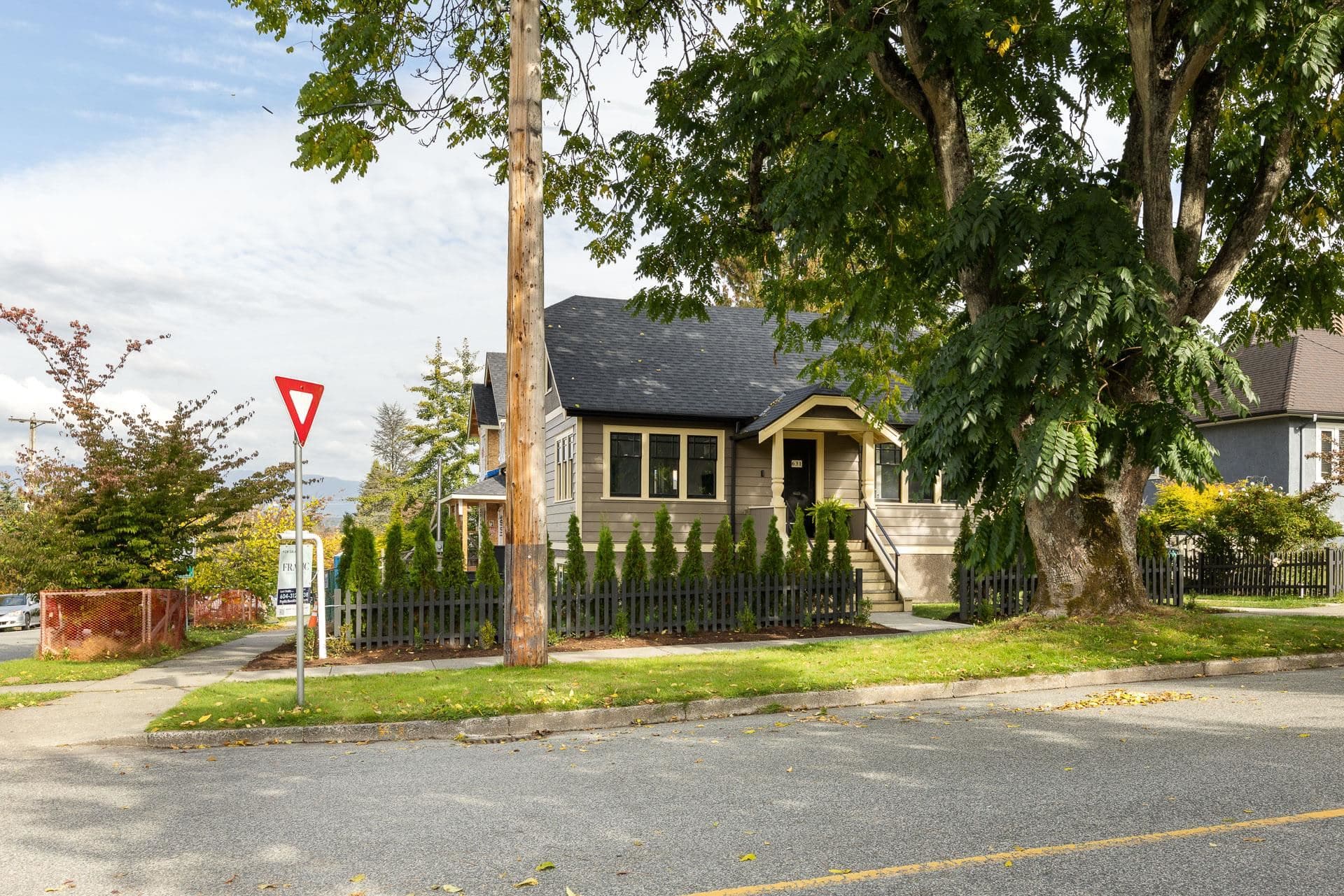 631 Second Street, New Westminster, V3L 2M6 — photo 3