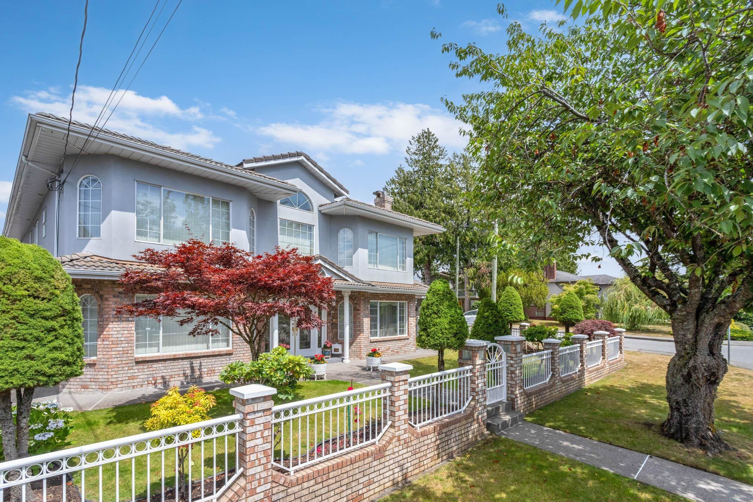 5889 Neville Street, Burnaby, V5J 2J3 — photo 1