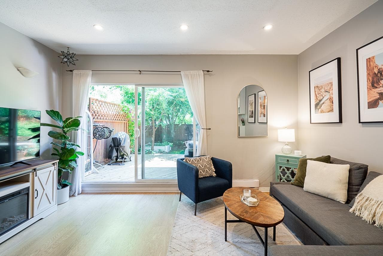 3346 Findlay Street, Vancouver, V5N 4E7 — photo 2