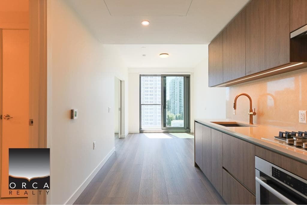 1003 - 5987 Wilson Street, Burnaby, V5H 0L7 — photo 2