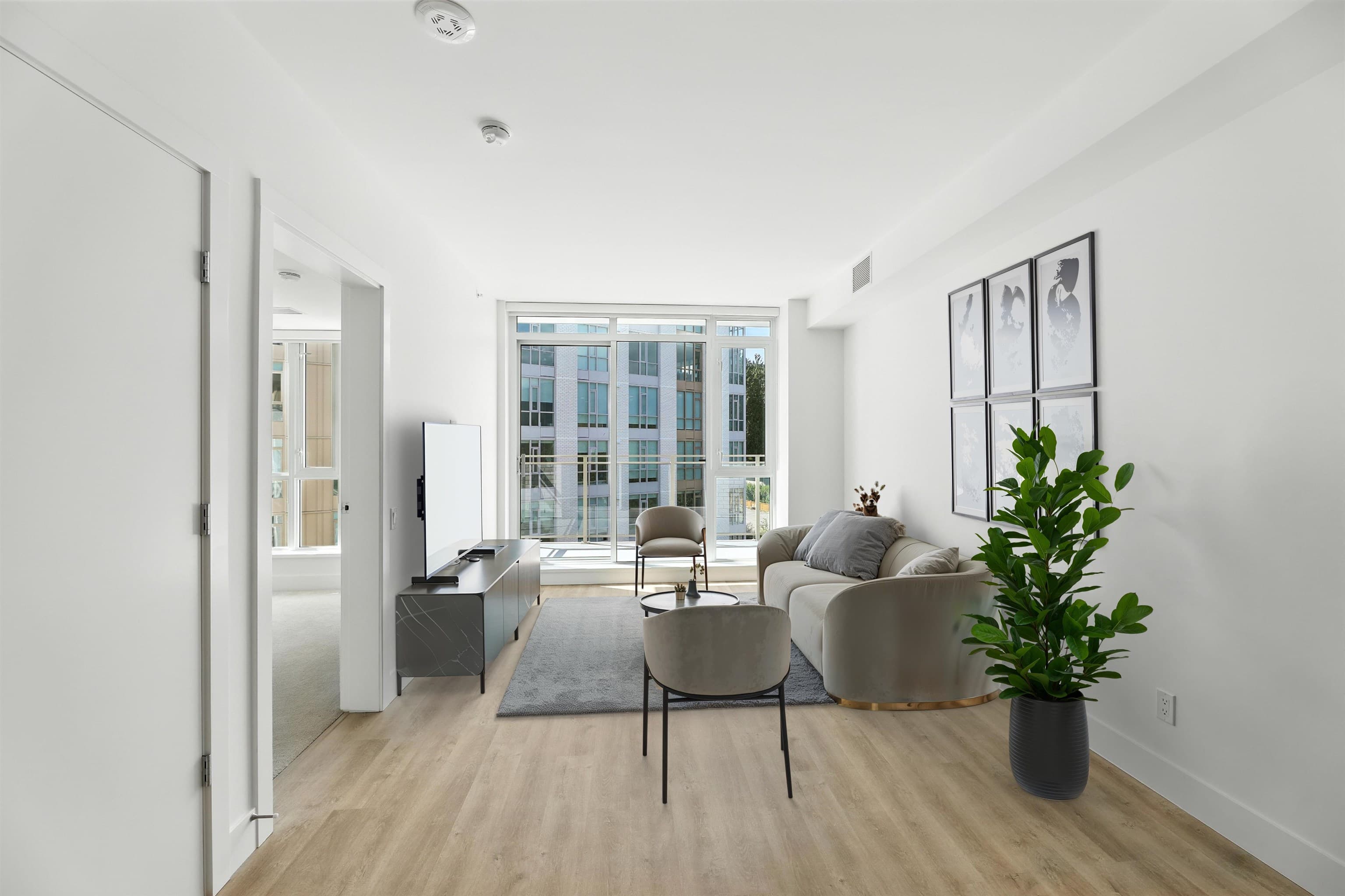 605 - 2385 Emery Court, North Vancouver, V7J 0G1 — photo 2