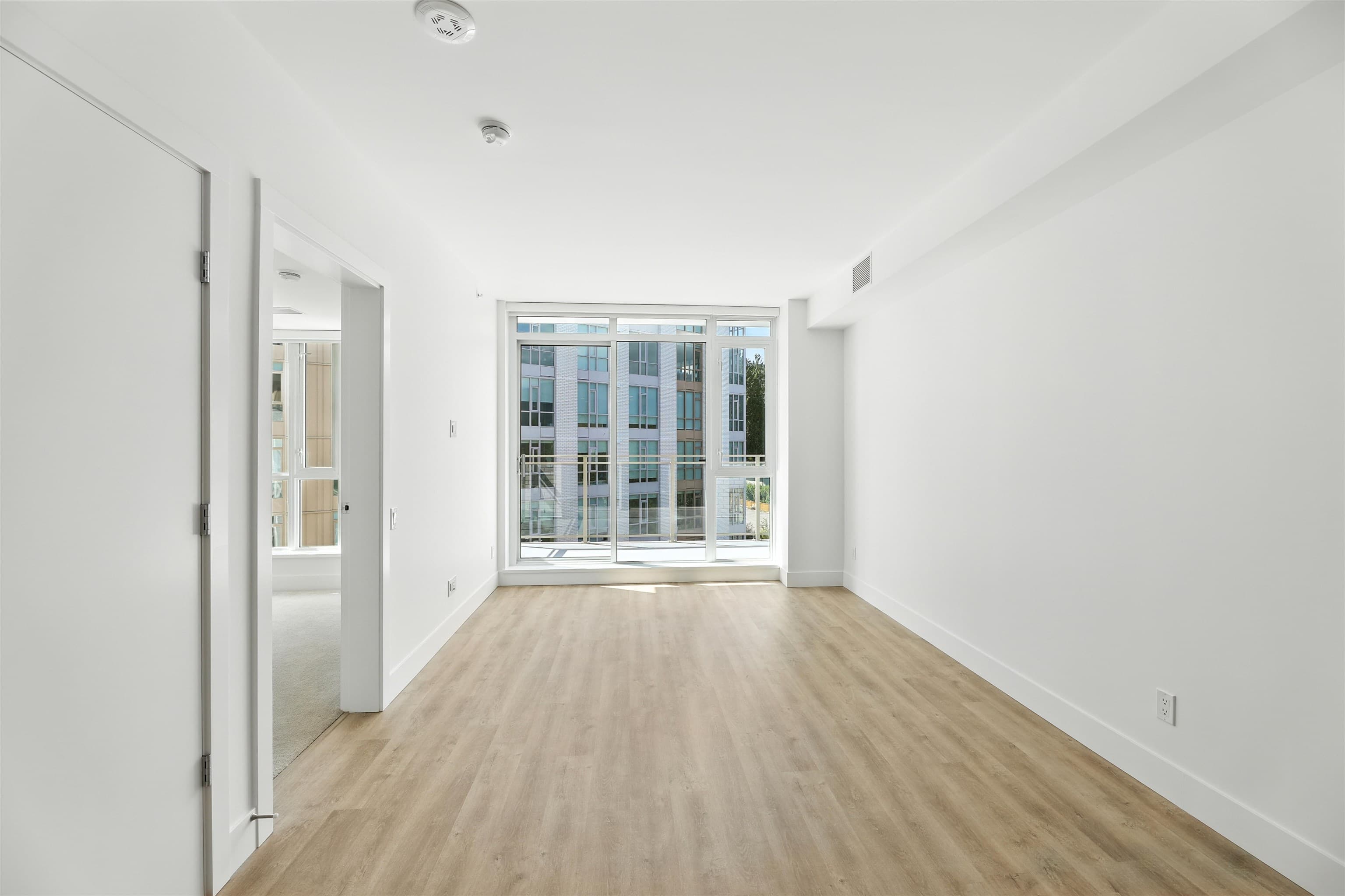 605 - 2385 Emery Court, North Vancouver, V7J 0G1 — photo 5