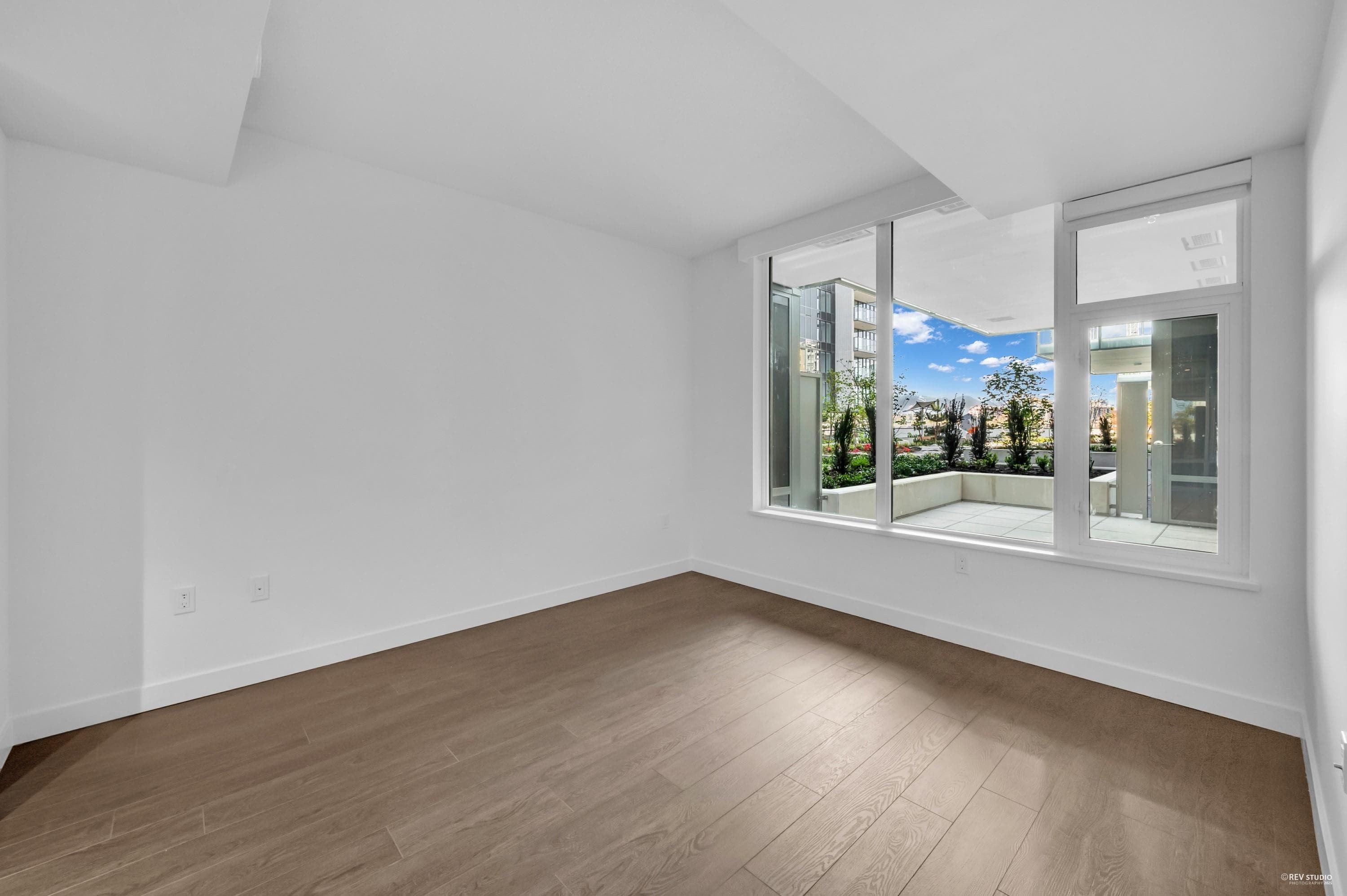 416 - 8611 Hazelbridge Way, Richmond, V6X 0W8 — photo 2