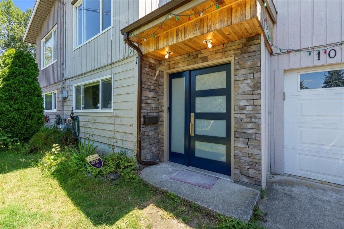 1013 Irvine Street, Coquitlam