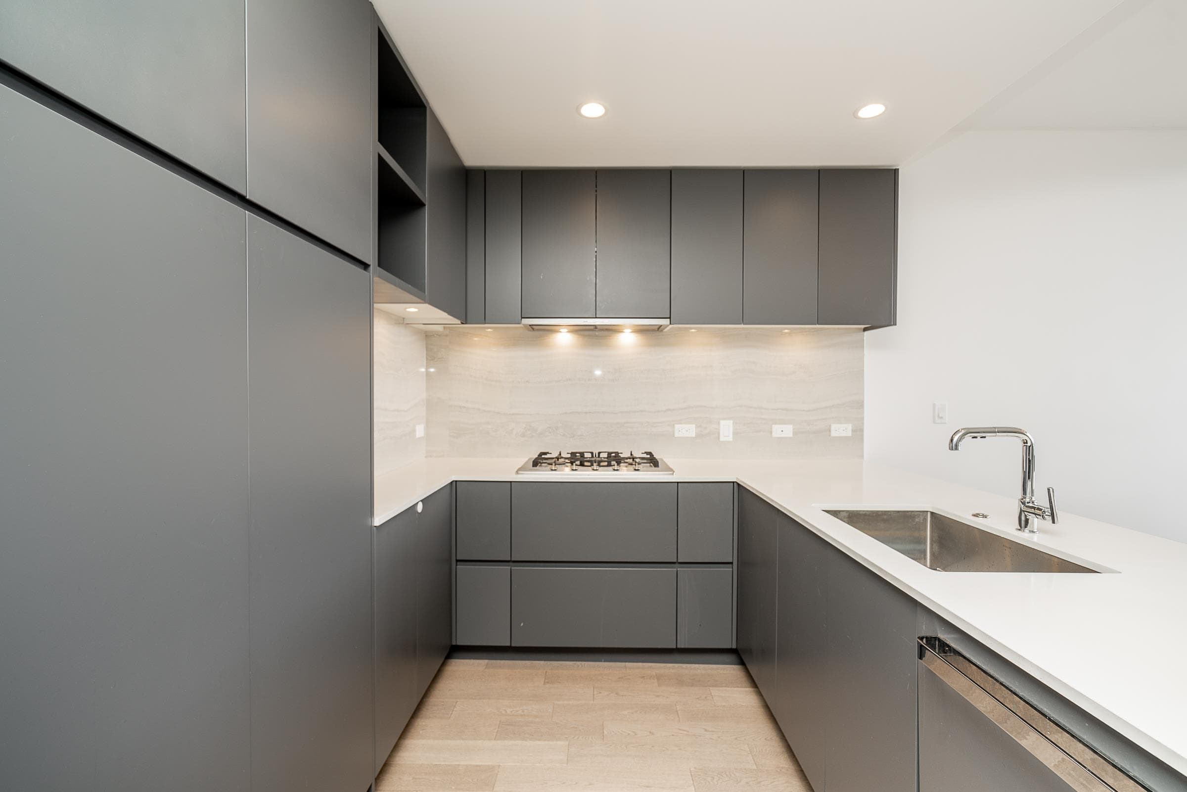 2401 - 450 Westview Street, Coquitlam, V3K 6C3 — photo 4