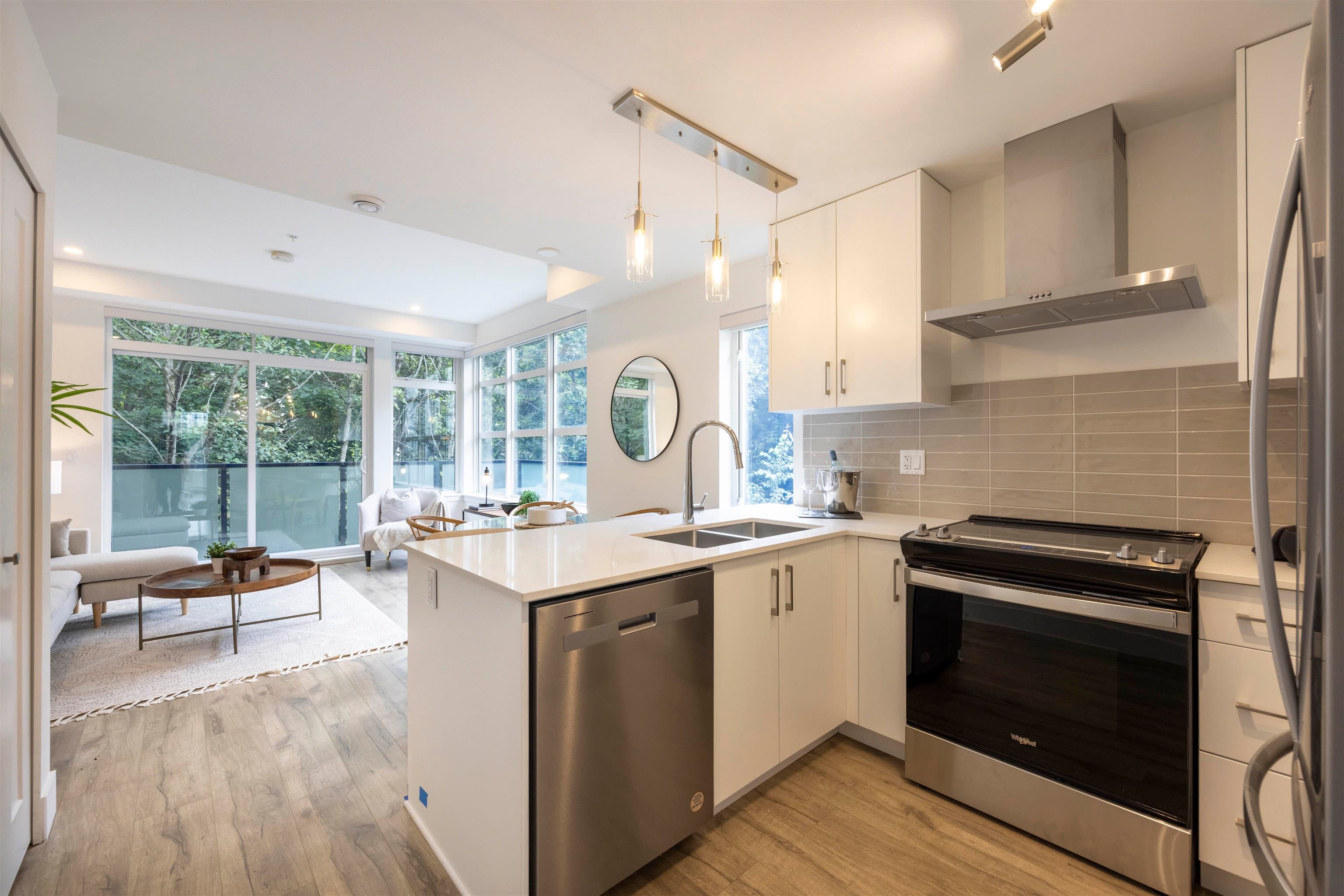 4 - 6328 King George Boulevard, Surrey