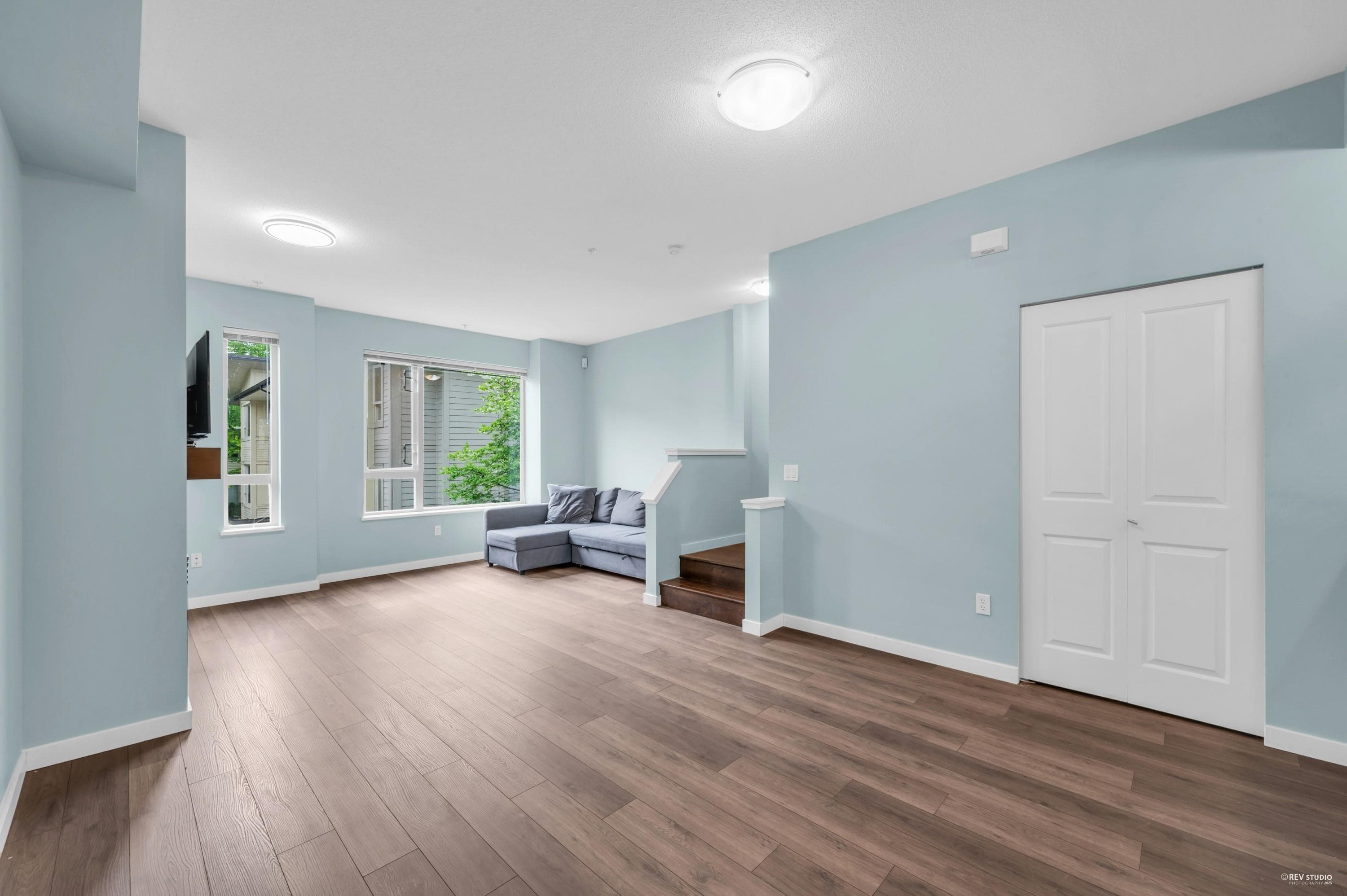 51 - 9229 University Crescent, Burnaby, V5A 4Z2 — photo 2