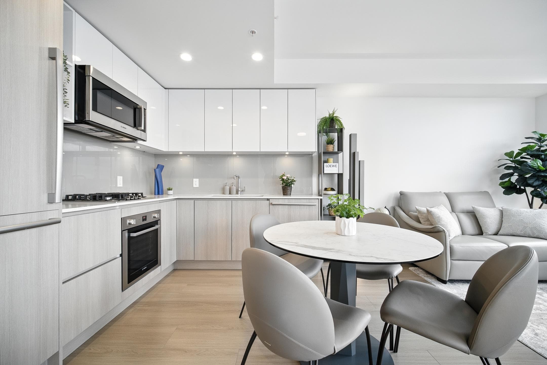 1207 - 618 Carnarvon Street, New Westminster, V3M 0N9 — photo 2