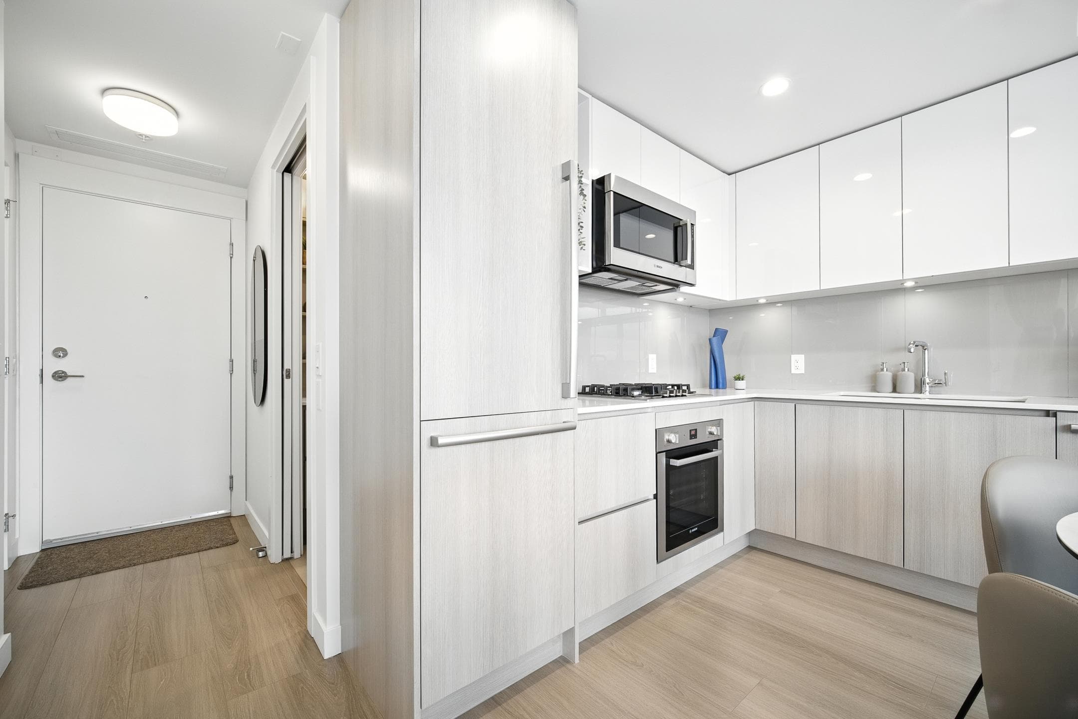 1207 - 618 Carnarvon Street, New Westminster, V3M 0N9 — photo 3
