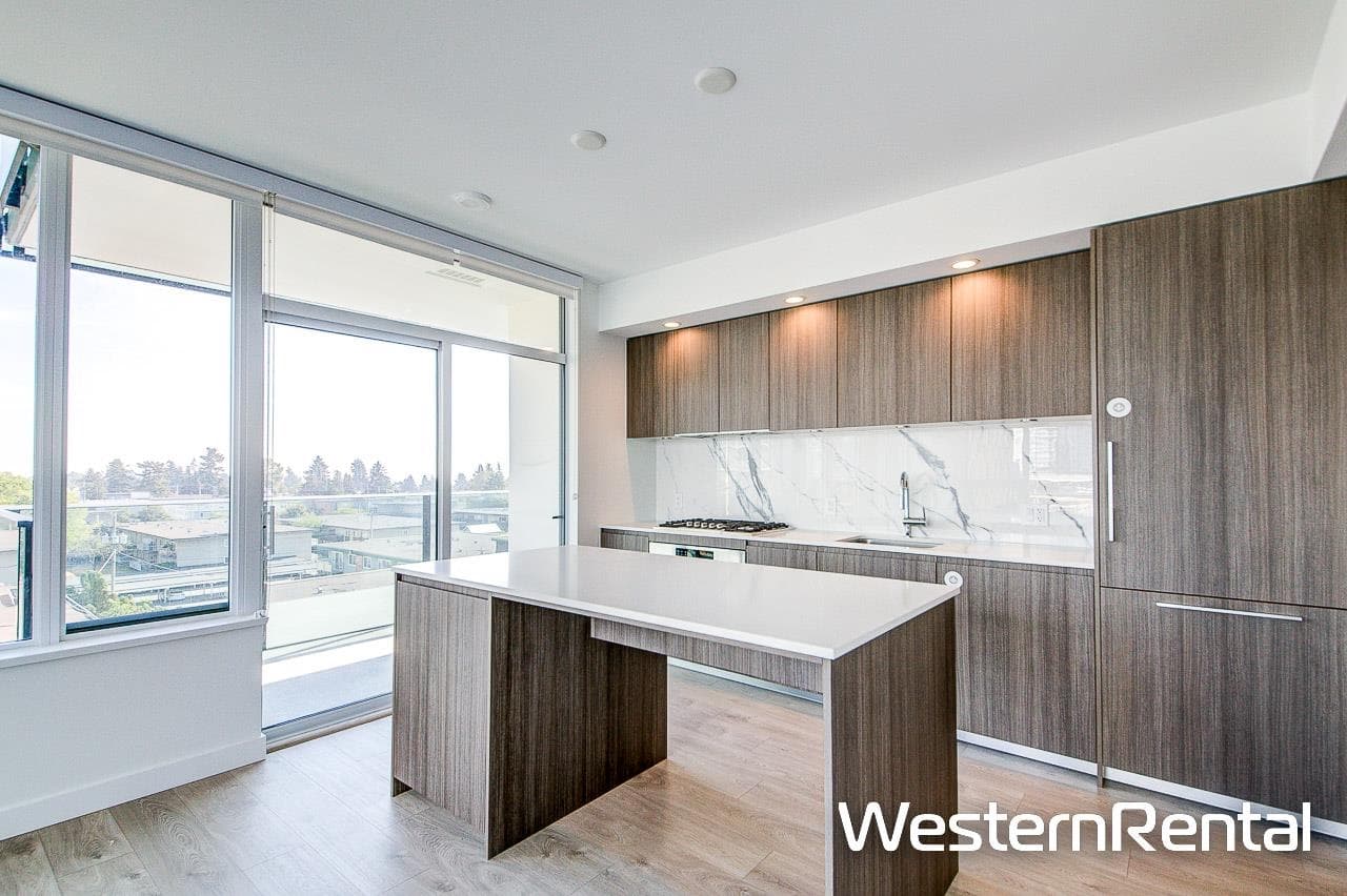 7XX - 6463 Silver Avenue, Burnaby, V5H 0K4 — photo 4