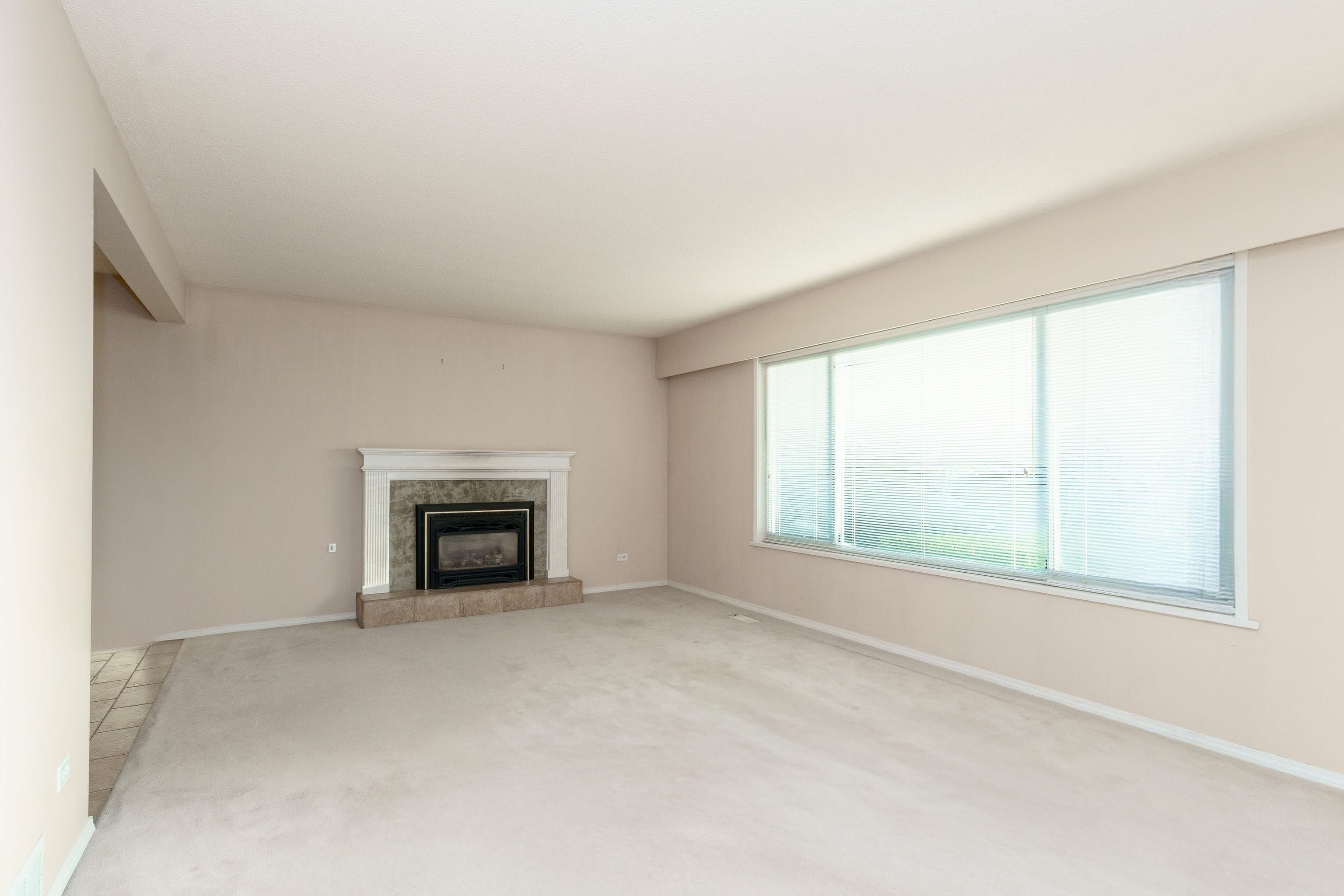 11542 Wood Street, Maple Ridge, V2X 4Z9 — photo 3