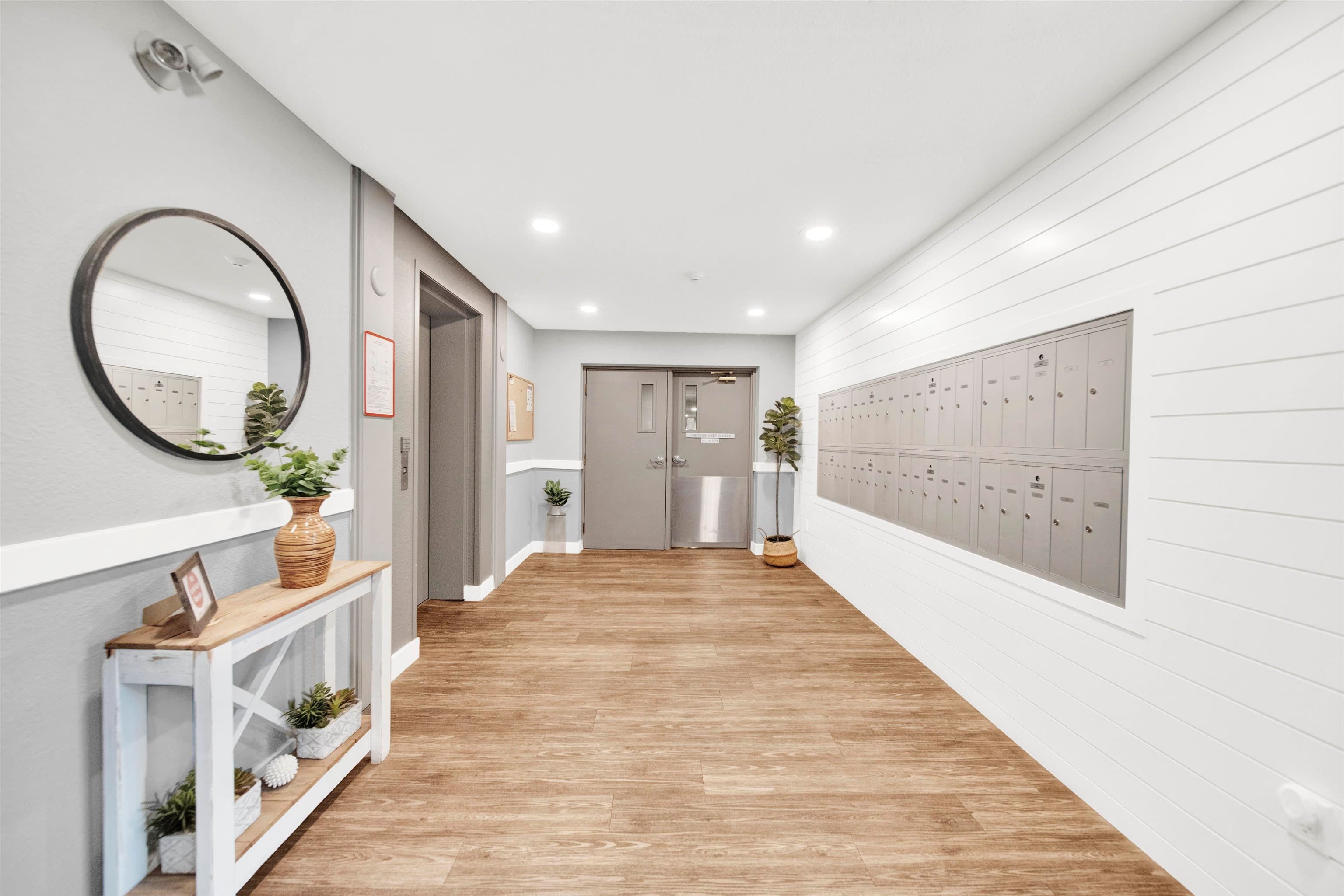 209 - 1830 E Southmere Crescent, Surrey, V4A 9C2 — photo 2