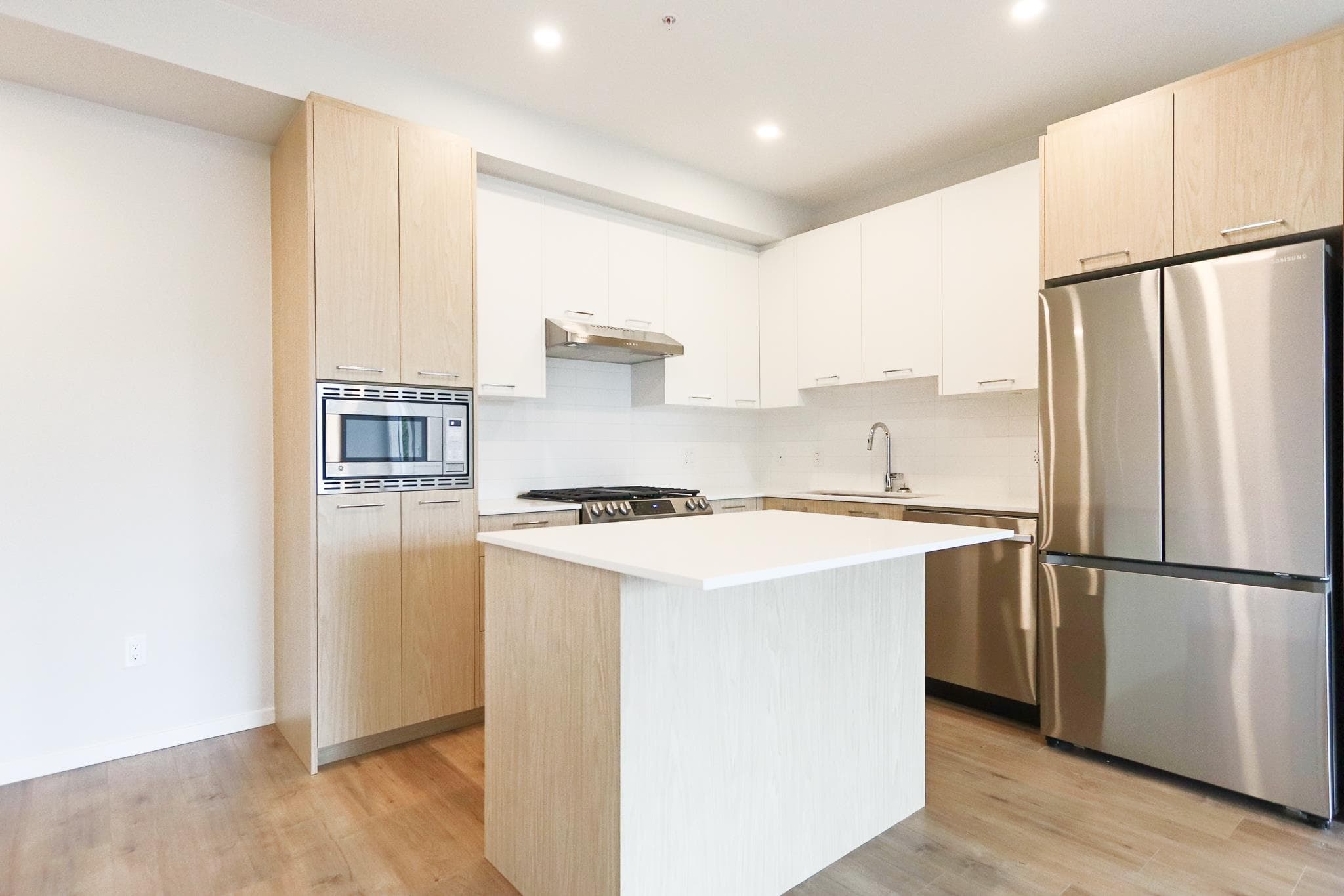 3317 148 Street, Surrey, V4P 1A8 — photo 2