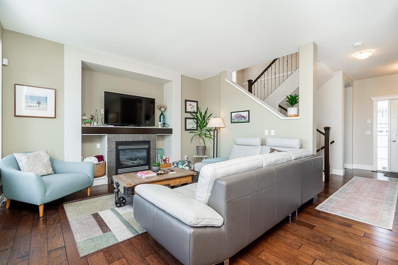 6069 163b Street, Surrey, V3S 2H7 — photo 3