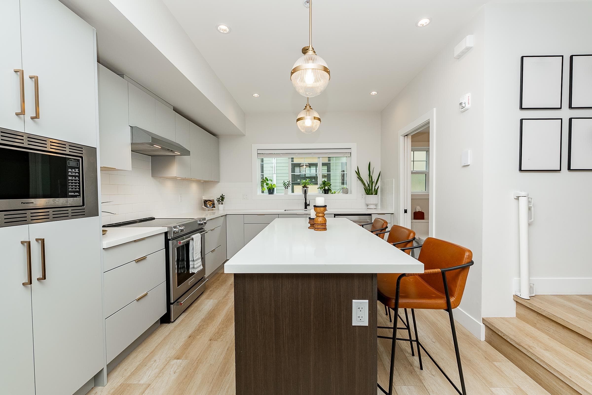 202 - 80 Elgin Street, Port Moody, V3H 0M6 — photo 2