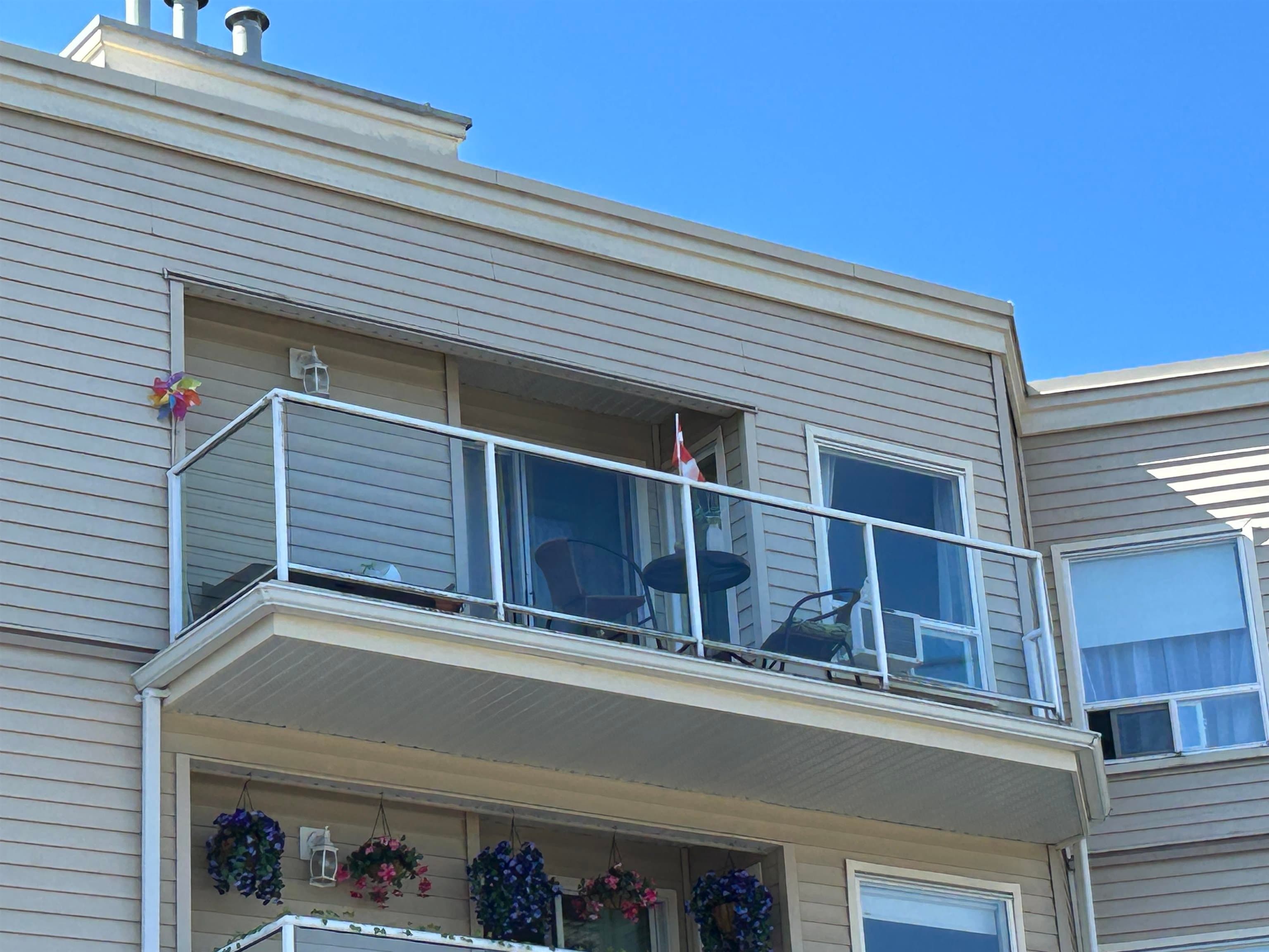 305 - 9295 122 Street, Surrey