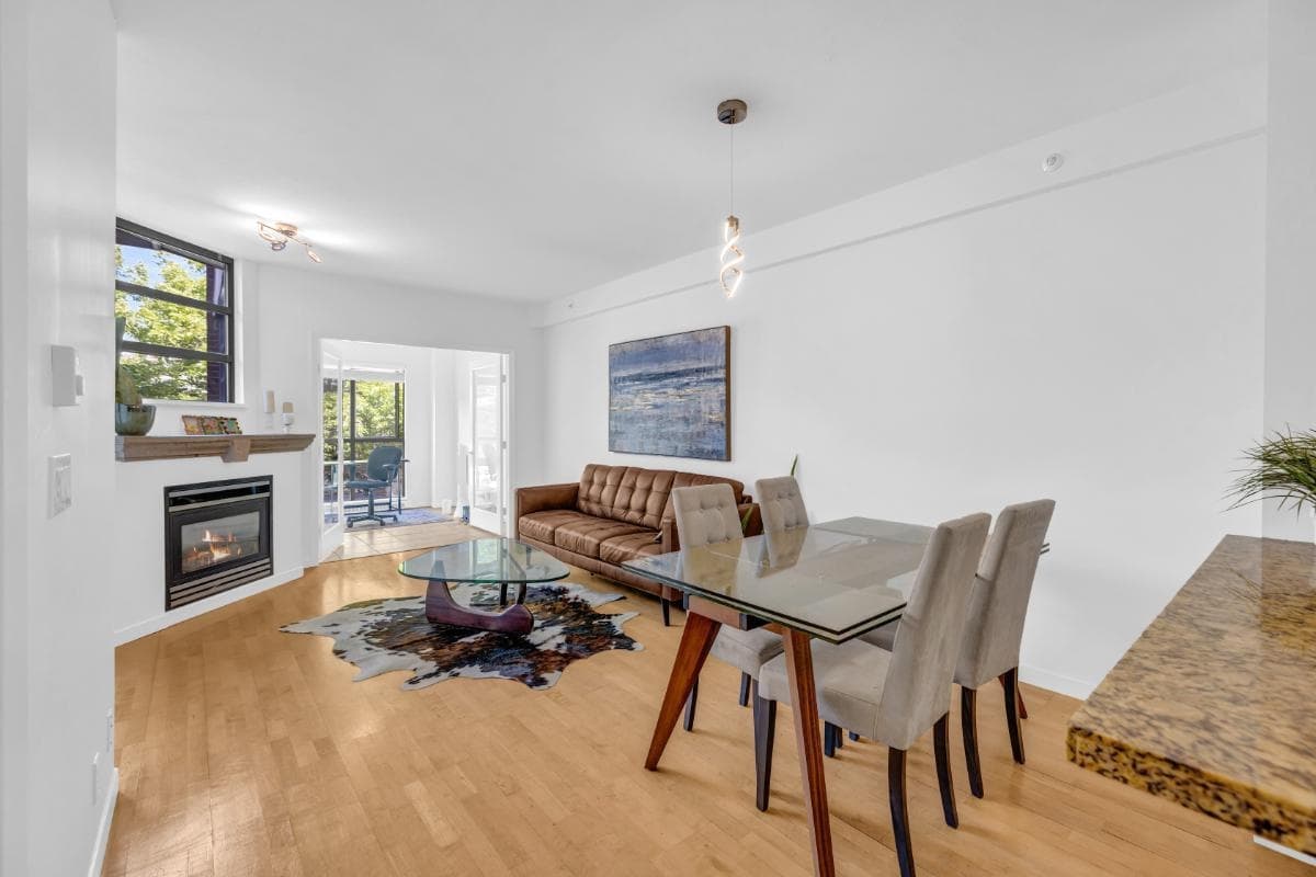209 - 2228 Marstrand Avenue, Vancouver, V6K 4T1 — photo 2