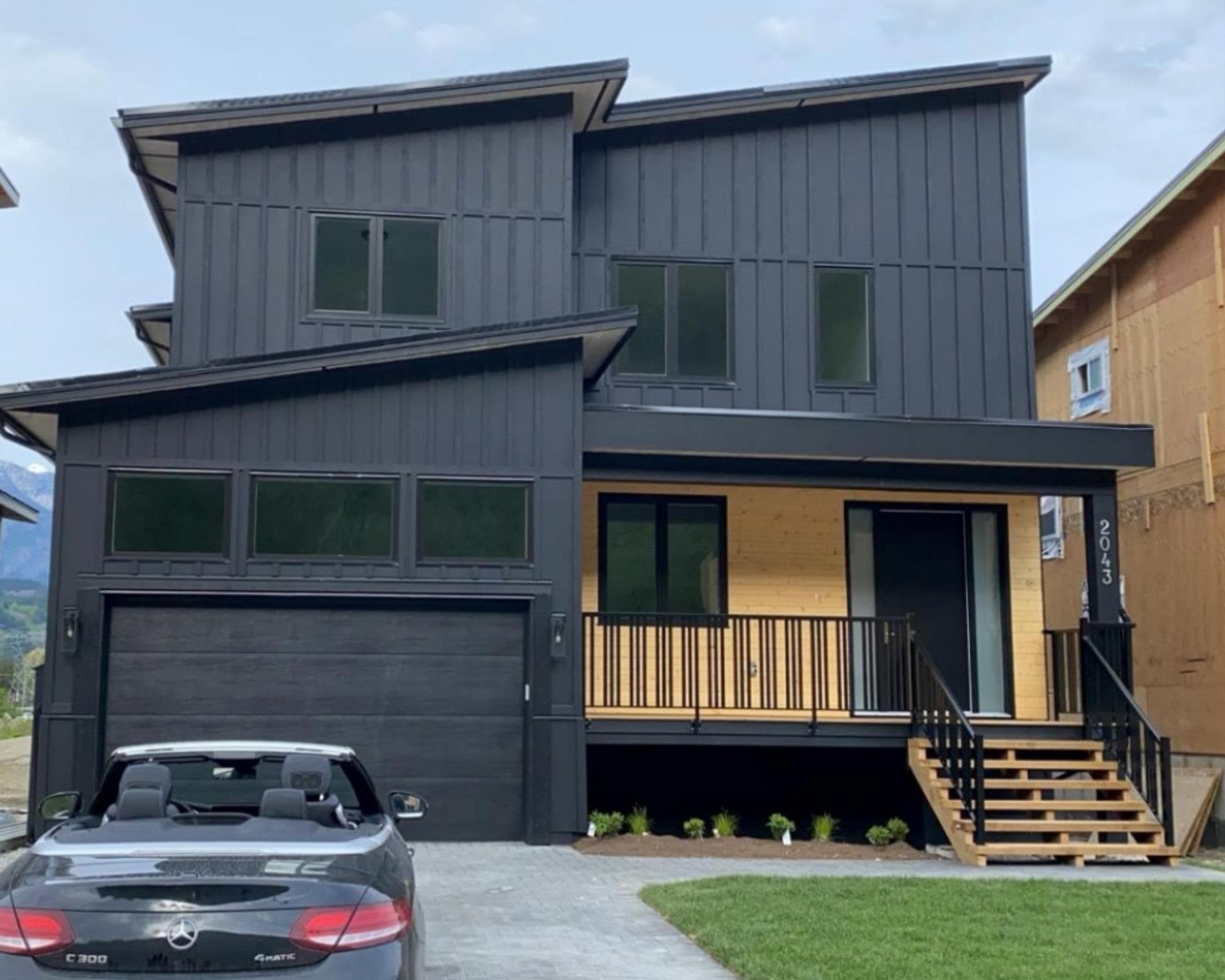 2043 Tiyata Boulevard, Pemberton
