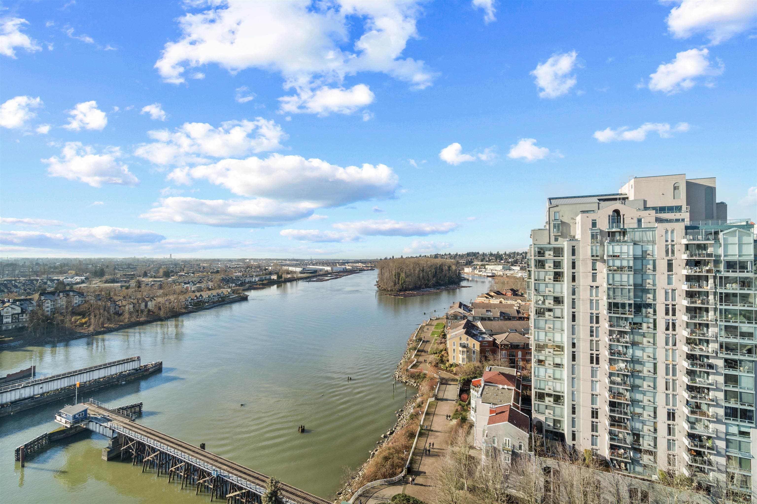 1903 - 1250 Quayside Drive, New Westminster, V3M 6E2 — photo 1