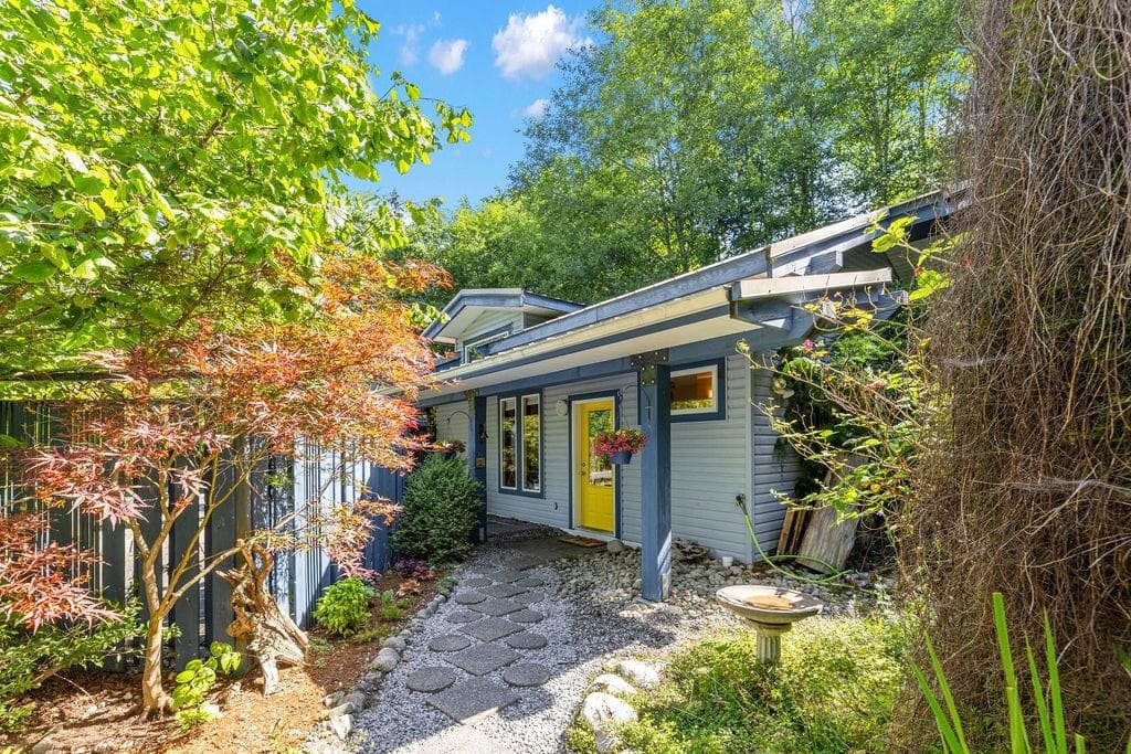 4174 Sunshine Coast Highway, Sechelt