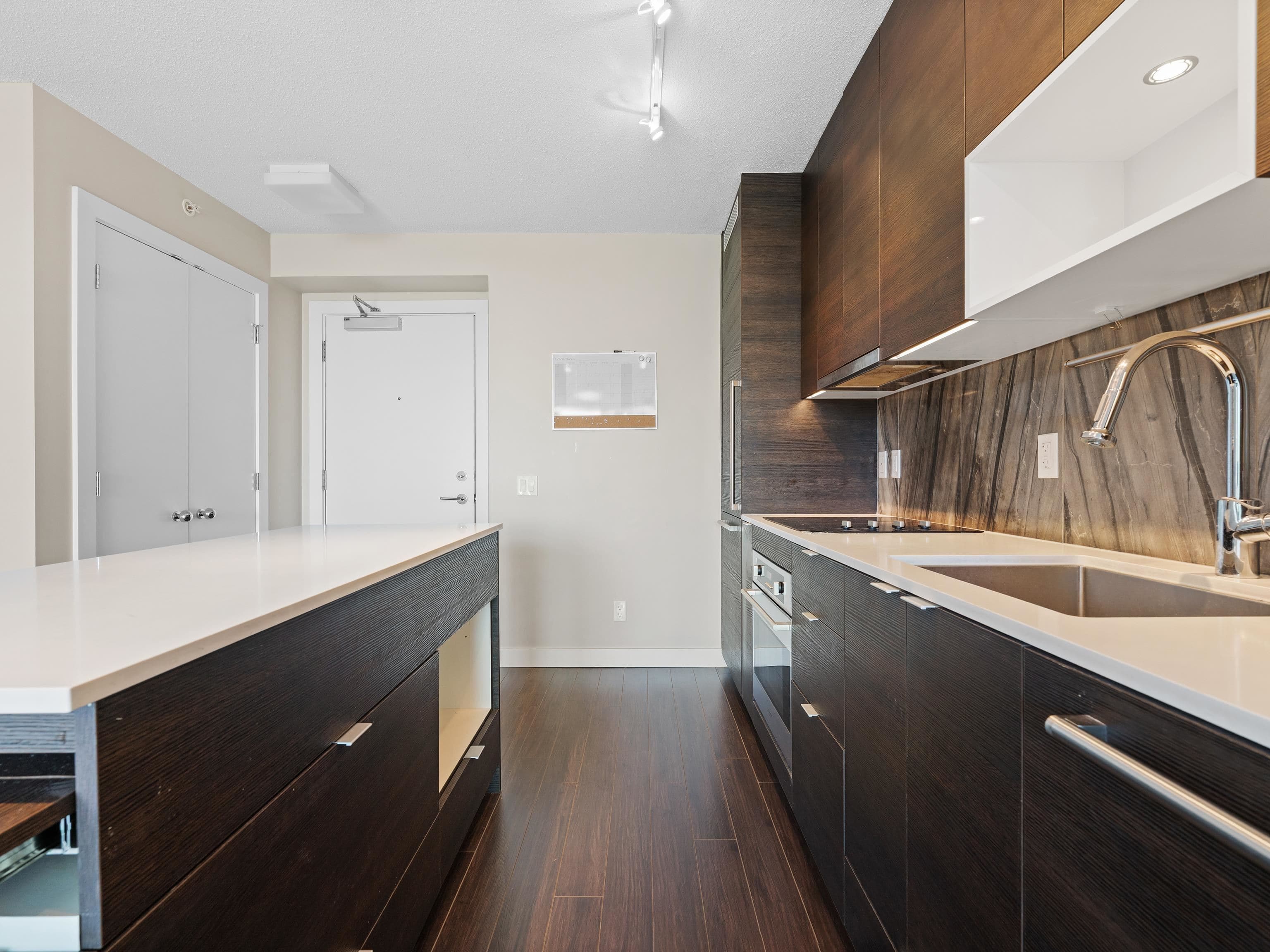 1101 - 13398 104 Avenue, Surrey, V3T 1V6 — photo 4