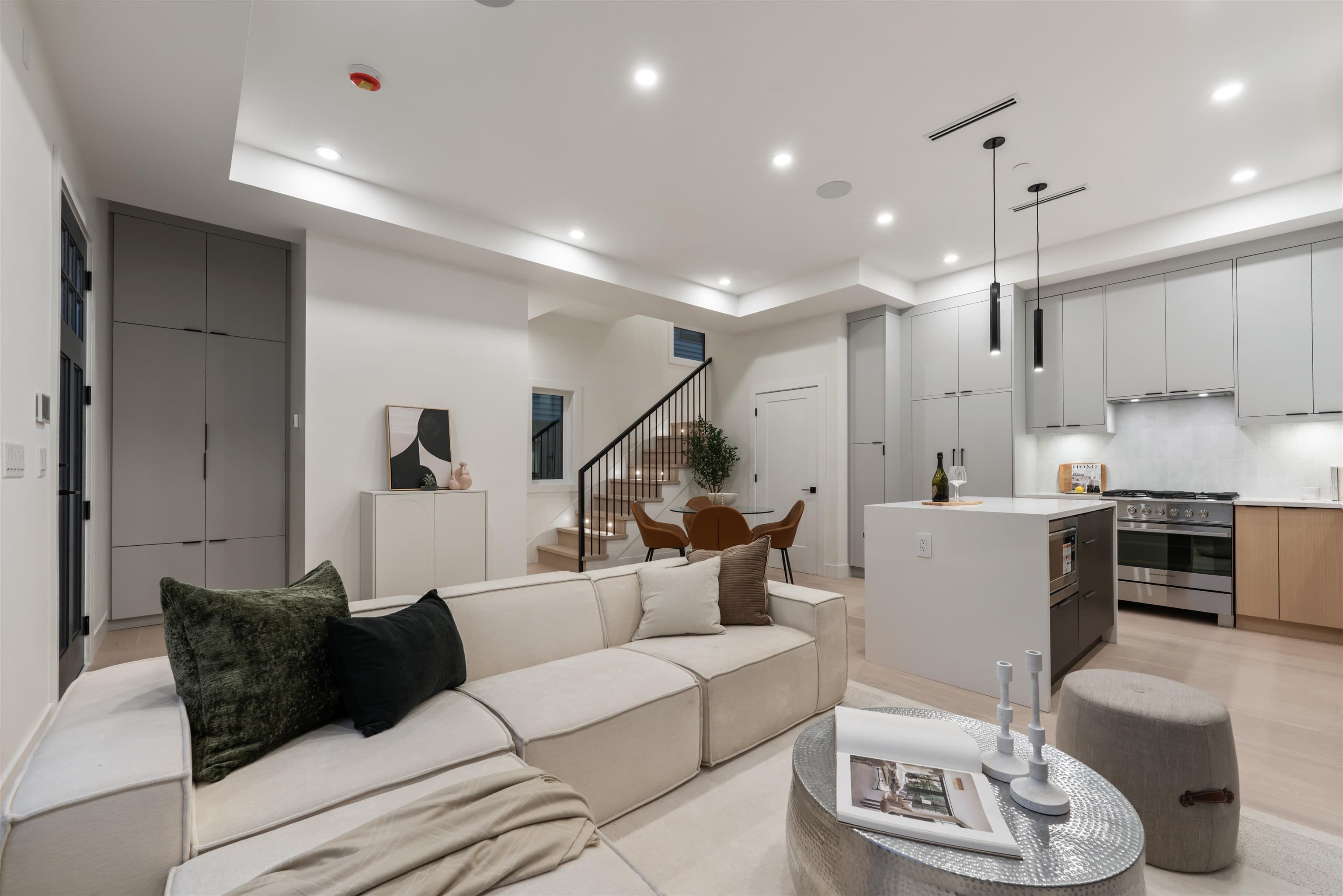 1 - 1259 Renfrew Street, Vancouver, V5K 4C2 — photo 2