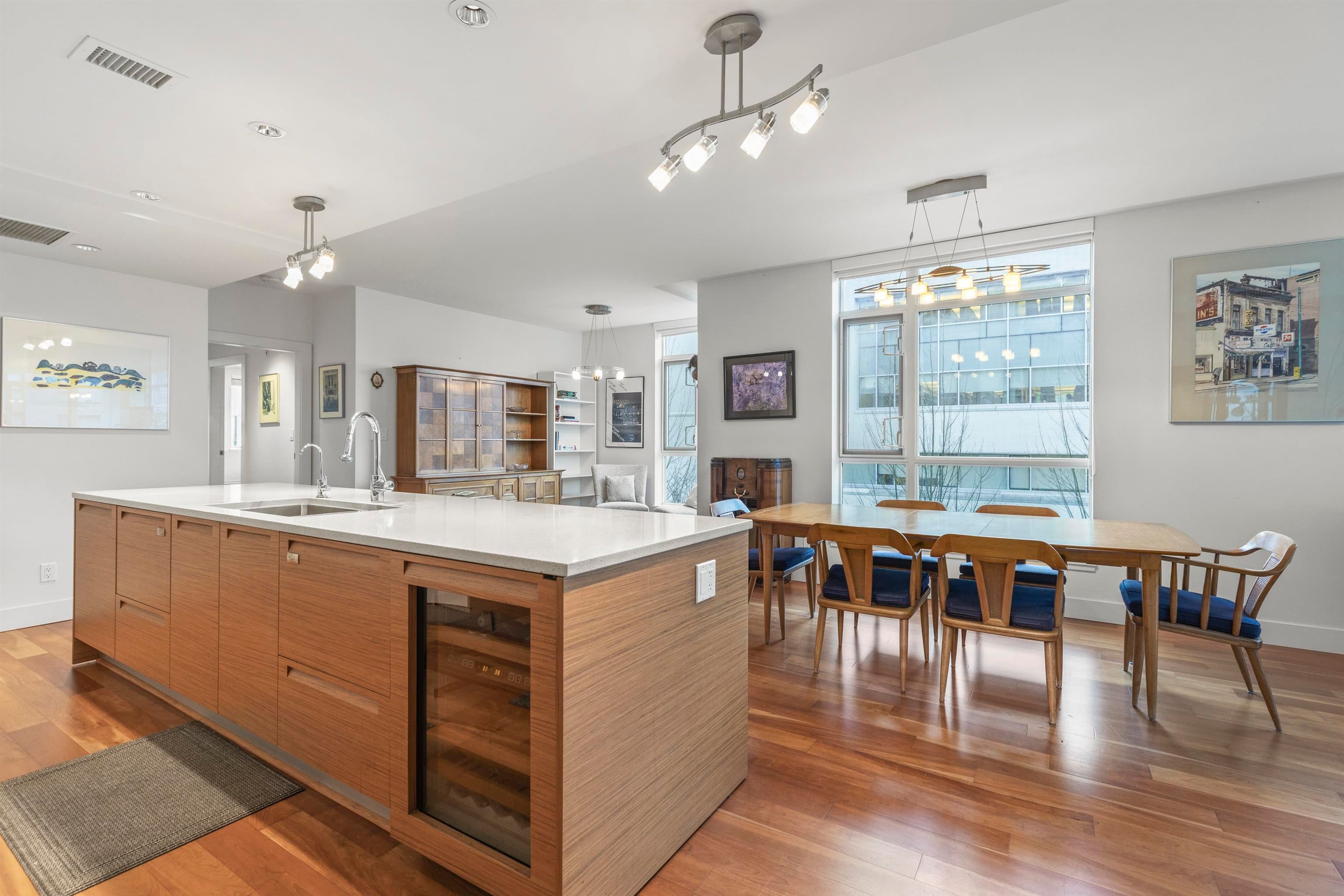 302 - 6080 Iona Drive, Vancouver, V6T 0A4 — photo 1