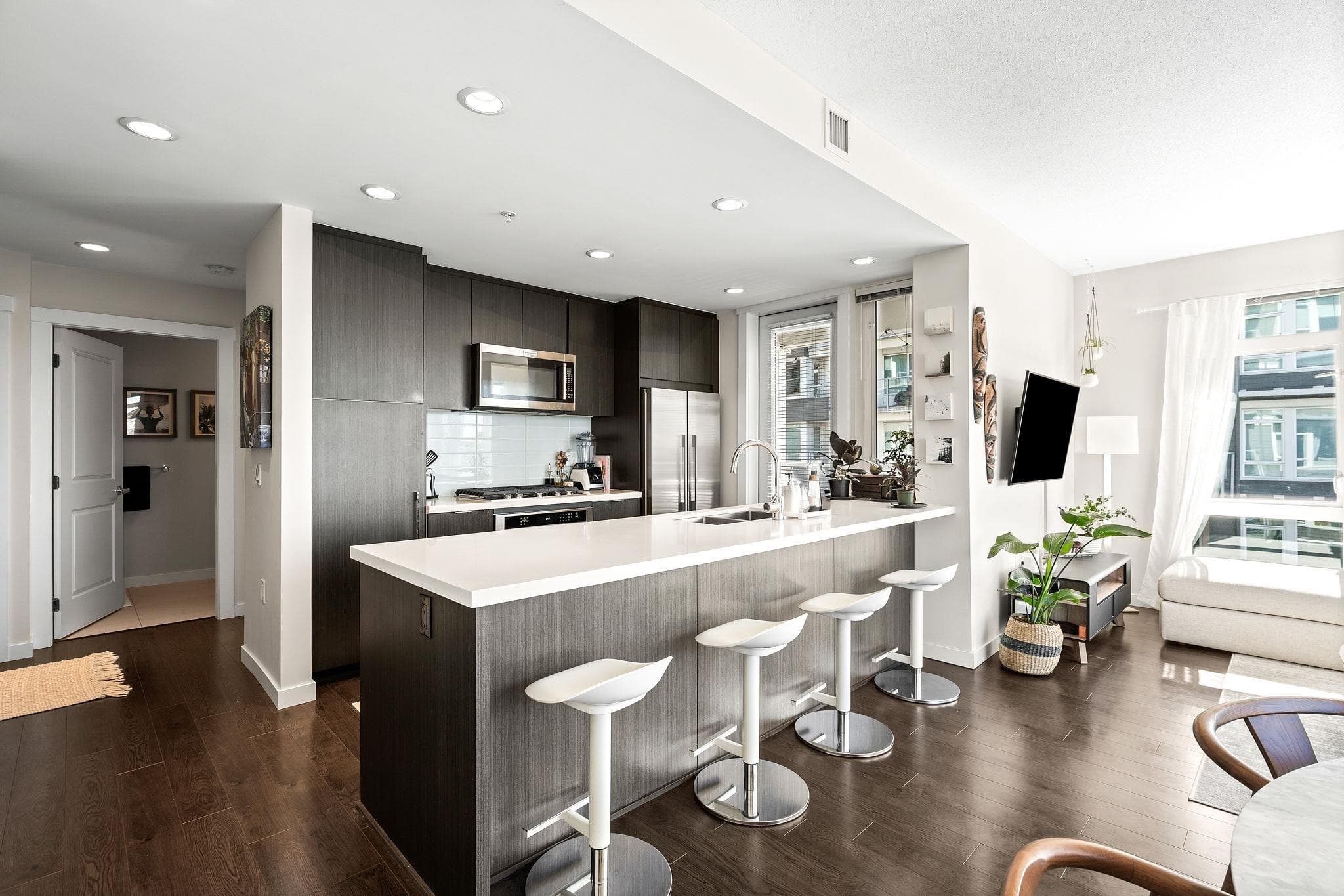 306 - 277 W 1st Street, North Vancouver, V7M 0E8 — photo 2