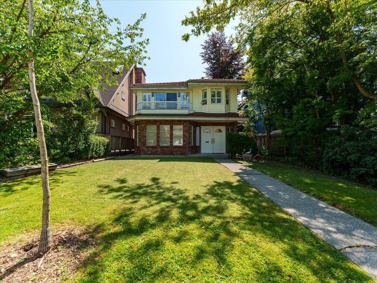 318 W 17th Avenue, Vancouver — sold