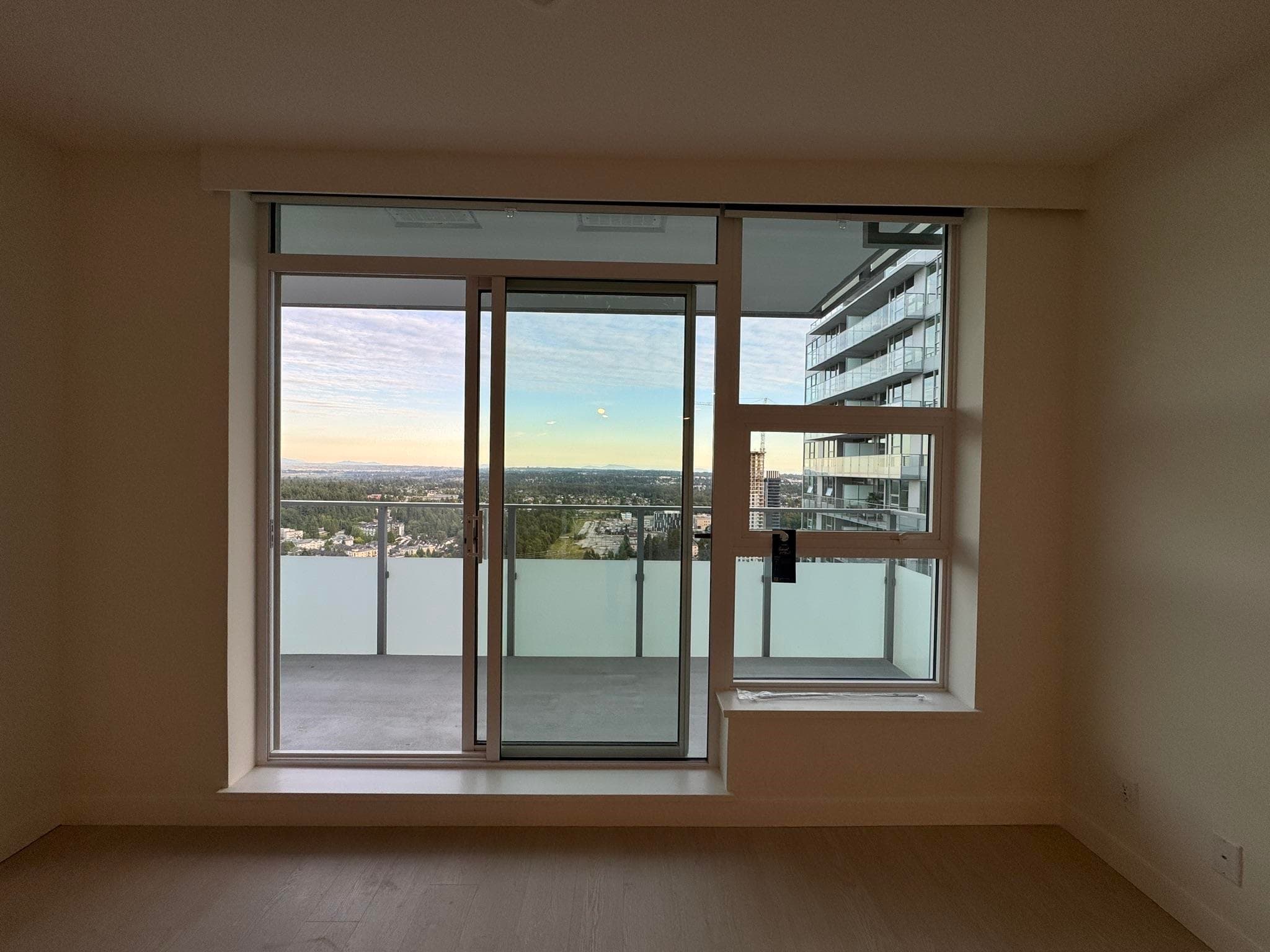 3403 - 13778 100 Avenue, Surrey, V3T 0V3 — photo 2
